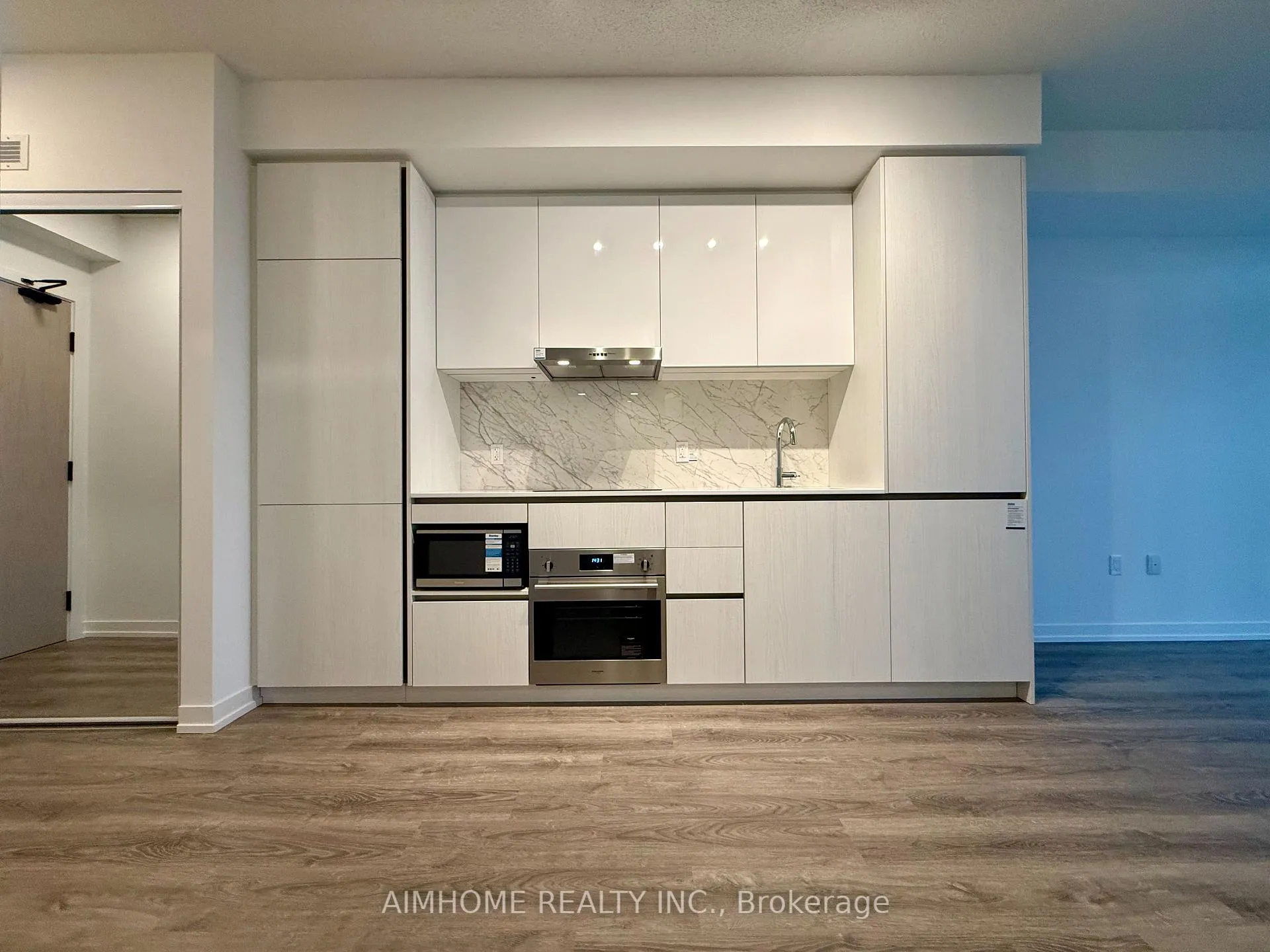 Photo 9 of Unit 2911, 8 Interchange Way, Vaughan, Vaughan Corporate Centre — HOMEH
