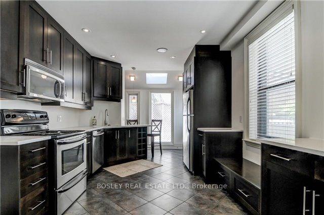 Photo 3 of 8 Bishop Street, Toronto, The Annex — HOMEH