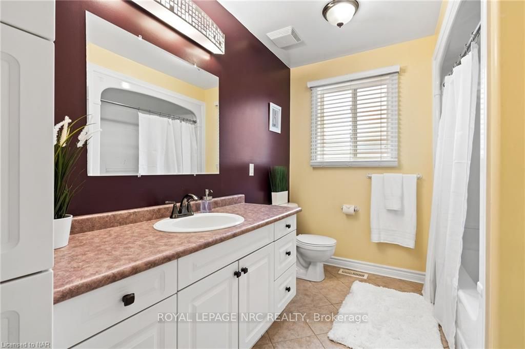 Photo 14 of 72 Chapel Street N, Thorold, Thorold Downtown — HOMEH