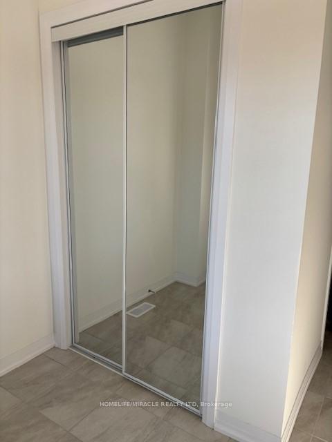 Photo 5 of 70 Brighton Lane, Thorold, Rolling Meadows — HOMEH