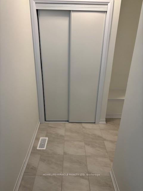 Photo 12 of 70 Brighton Lane, Thorold, Rolling Meadows — HOMEH