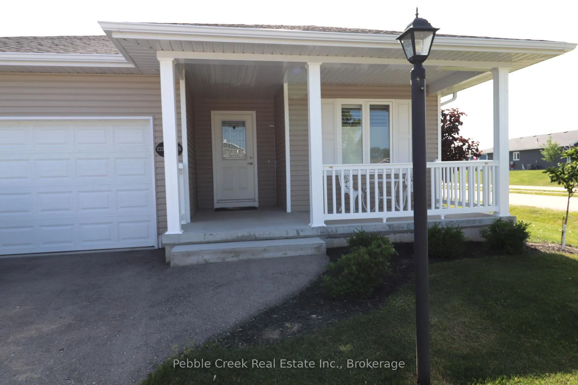 Photo 2 of 18 Windward Way N, Ashfield-Colborne-Wawanosh, Colborne — HOMEH