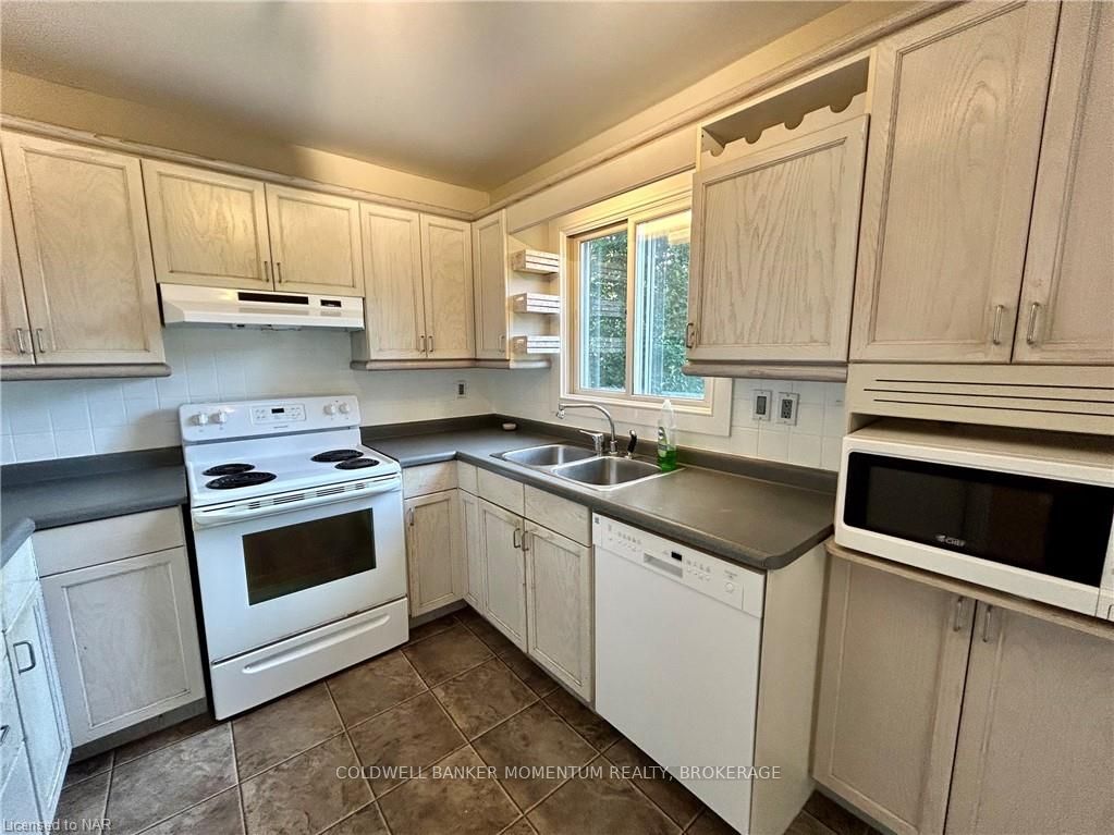 Photo 17 of 26 Remigio Court, Thorold, Confederation Heights — HOMEH