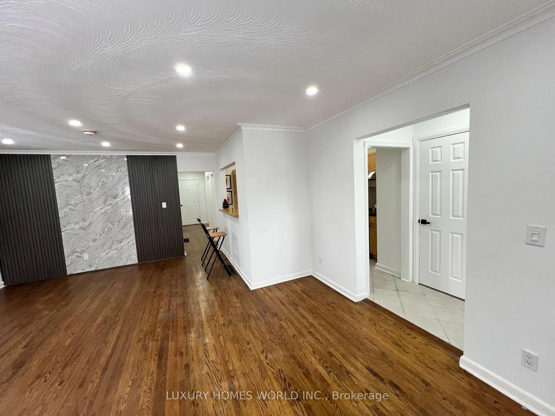 Photo 14 of 16 Denver (MAIN) Place, Scarborough, Woburn — HOMEH