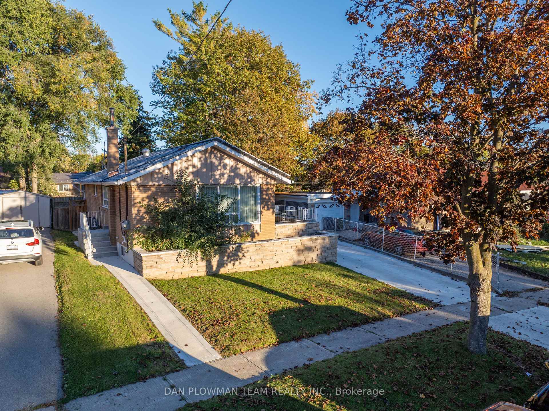 Photo 5 of 5 Lakeland Crescent, Scarborough, Woburn — HOMEH
