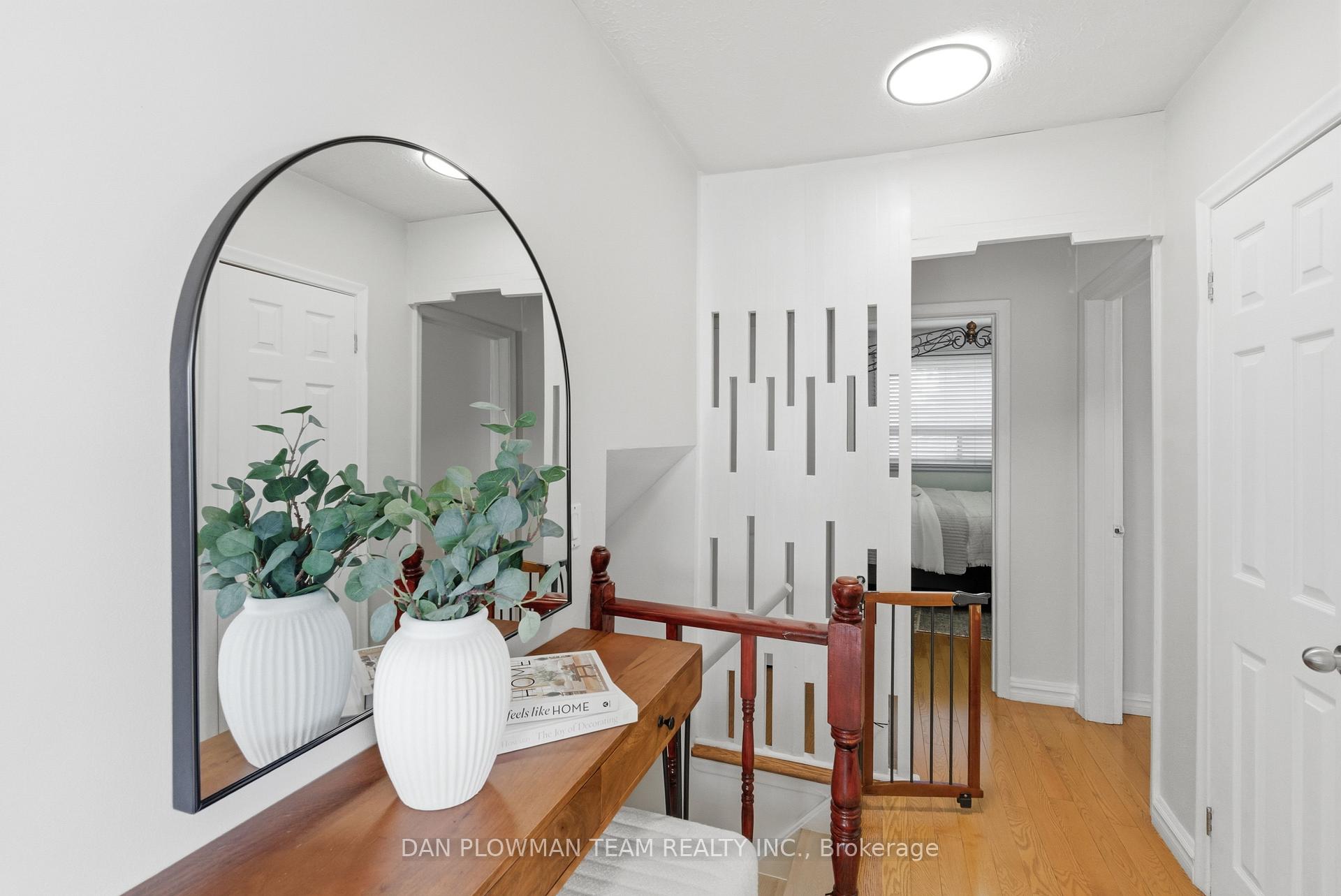 Photo 10 of 5 Lakeland Crescent, Scarborough, Woburn — HOMEH