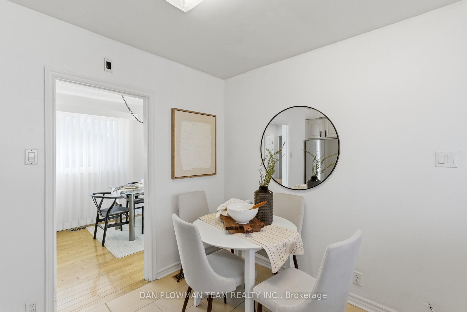 Photo 14 of 5 Lakeland Crescent, Scarborough, Woburn — HOMEH