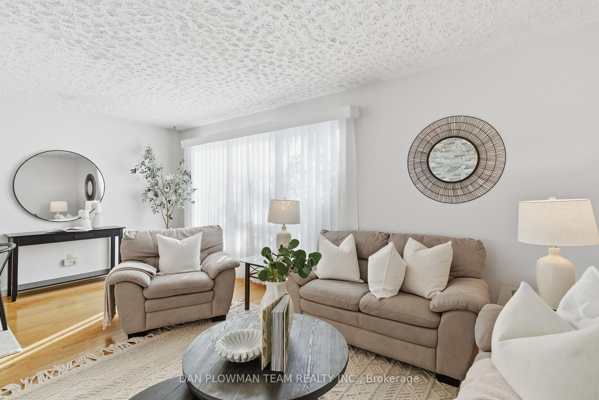 Photo 18 of 5 Lakeland Crescent, Scarborough, Woburn — HOMEH