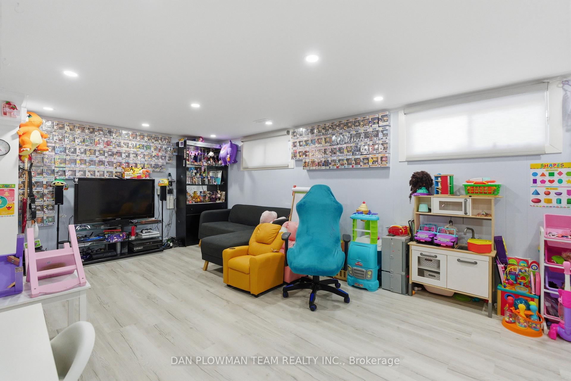 Photo 31 of 5 Lakeland Crescent, Scarborough, Woburn — HOMEH