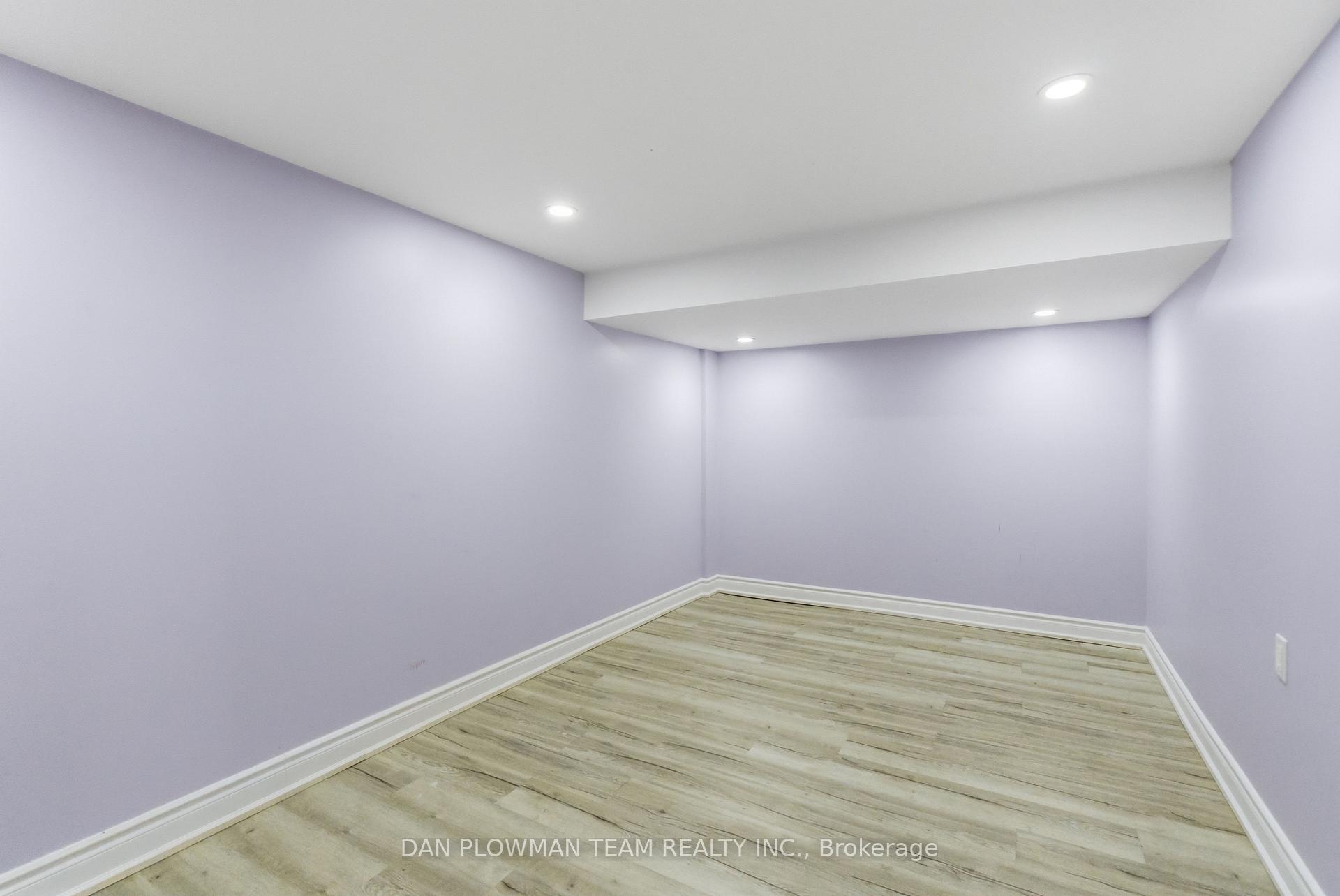 Photo 32 of 5 Lakeland Crescent, Scarborough, Woburn — HOMEH