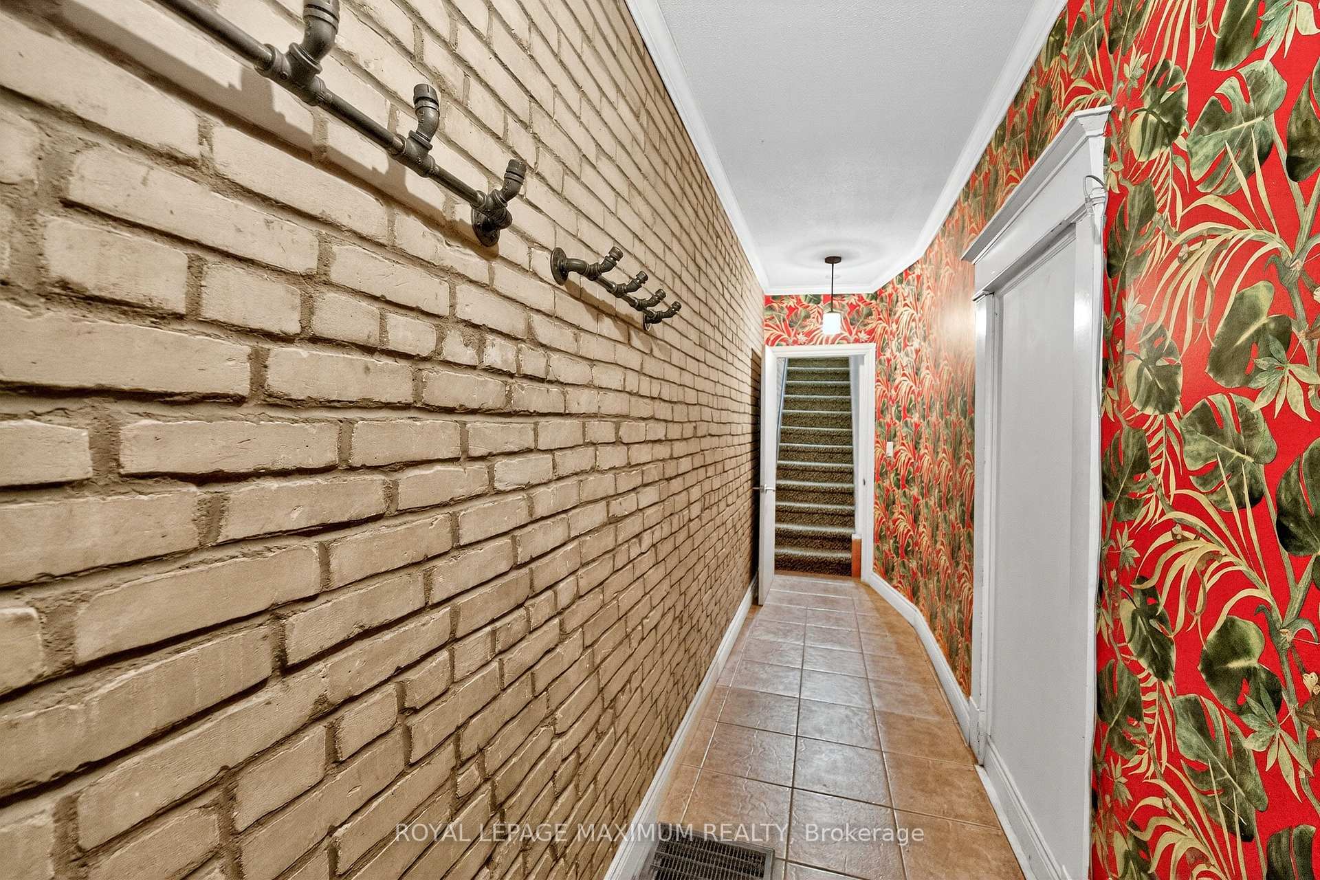 Photo 3 of Unit Unit 2, 263 Brock Avenue, Toronto, Little Portugal — HOMEH