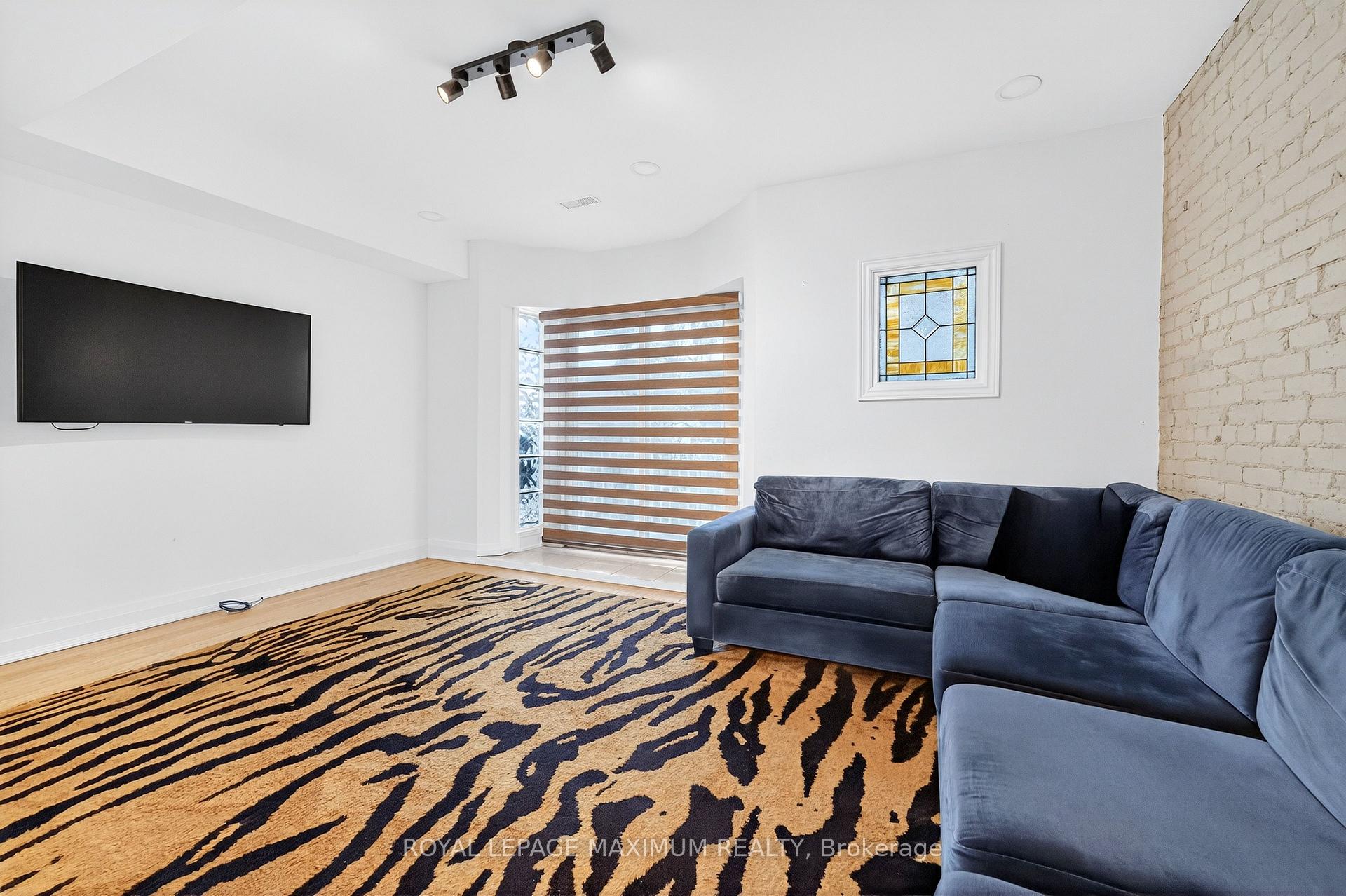 Photo 9 of Unit Unit 2, 263 Brock Avenue, Toronto, Little Portugal — HOMEH