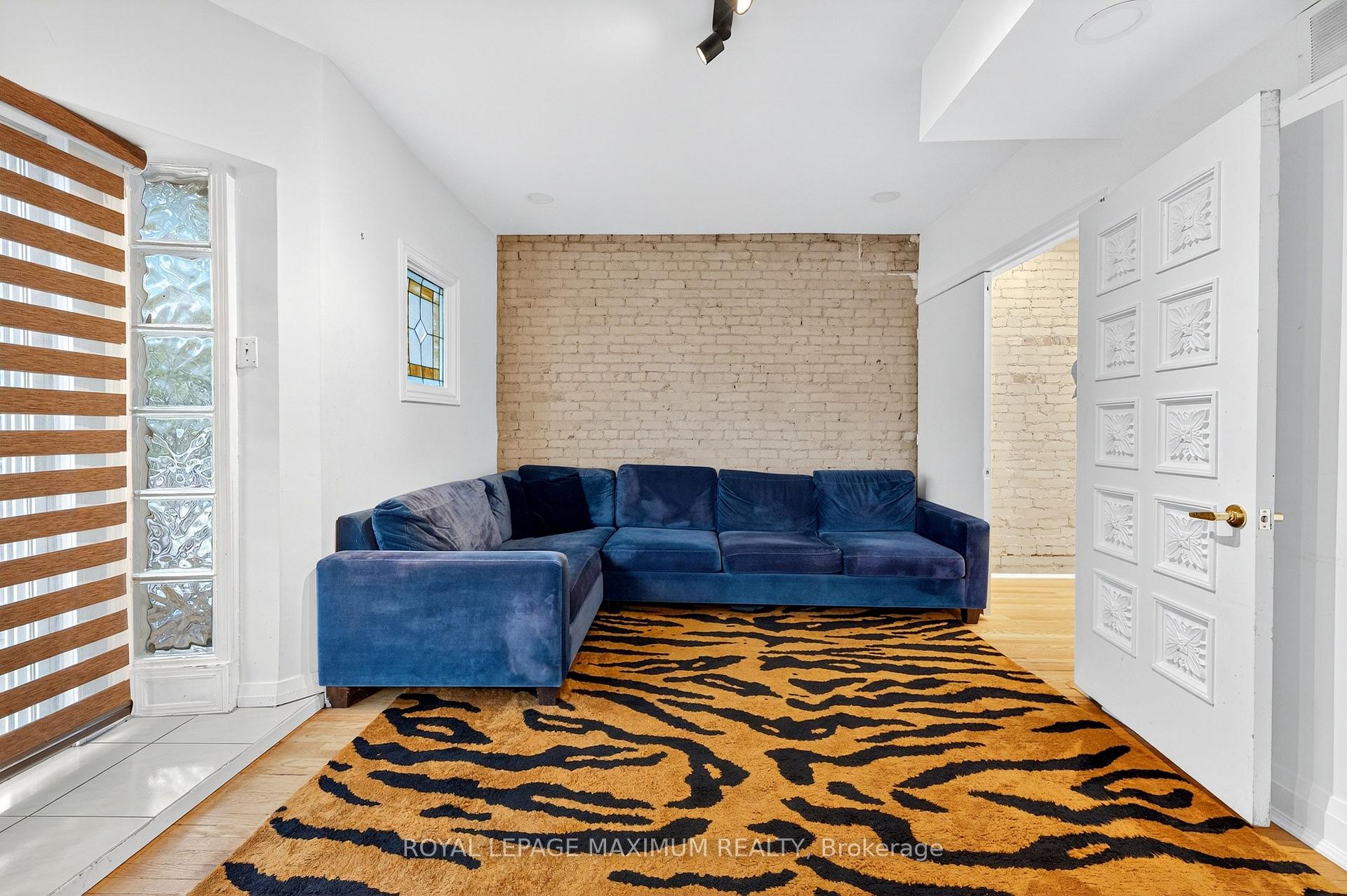 Photo 11 of Unit Unit 2, 263 Brock Avenue, Toronto, Little Portugal — HOMEH