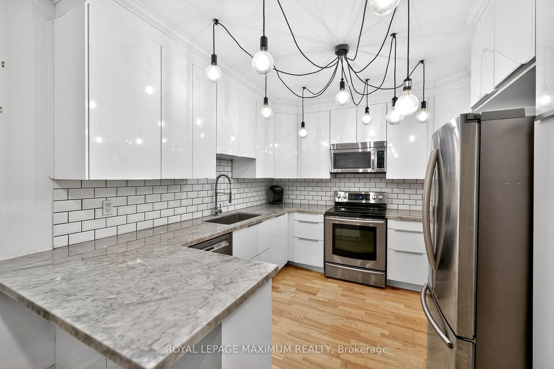 Photo 15 of Unit Unit 2, 263 Brock Avenue, Toronto, Little Portugal — HOMEH