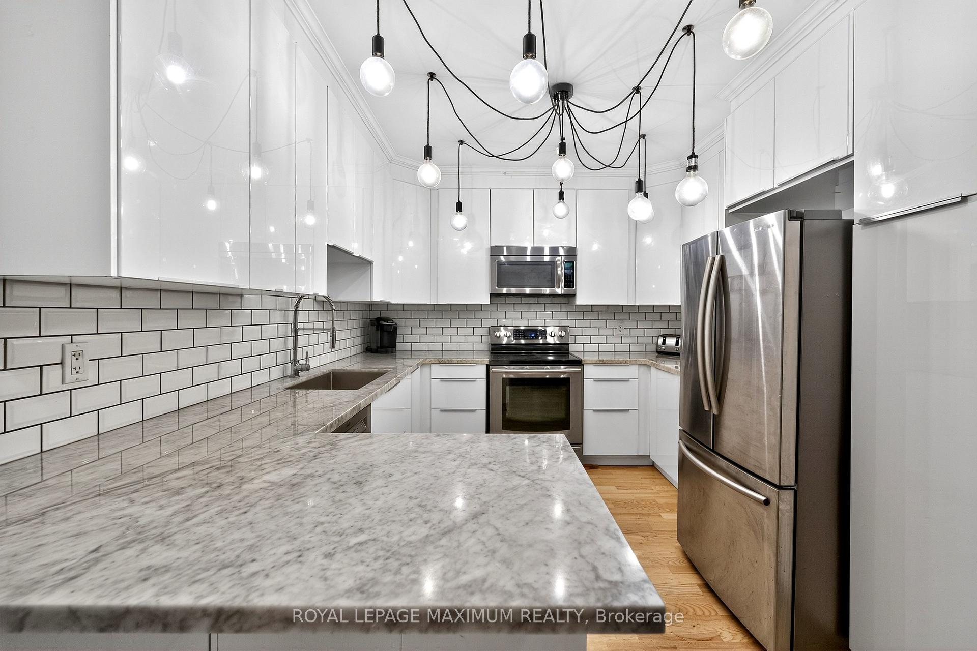 Photo 16 of Unit Unit 2, 263 Brock Avenue, Toronto, Little Portugal — HOMEH