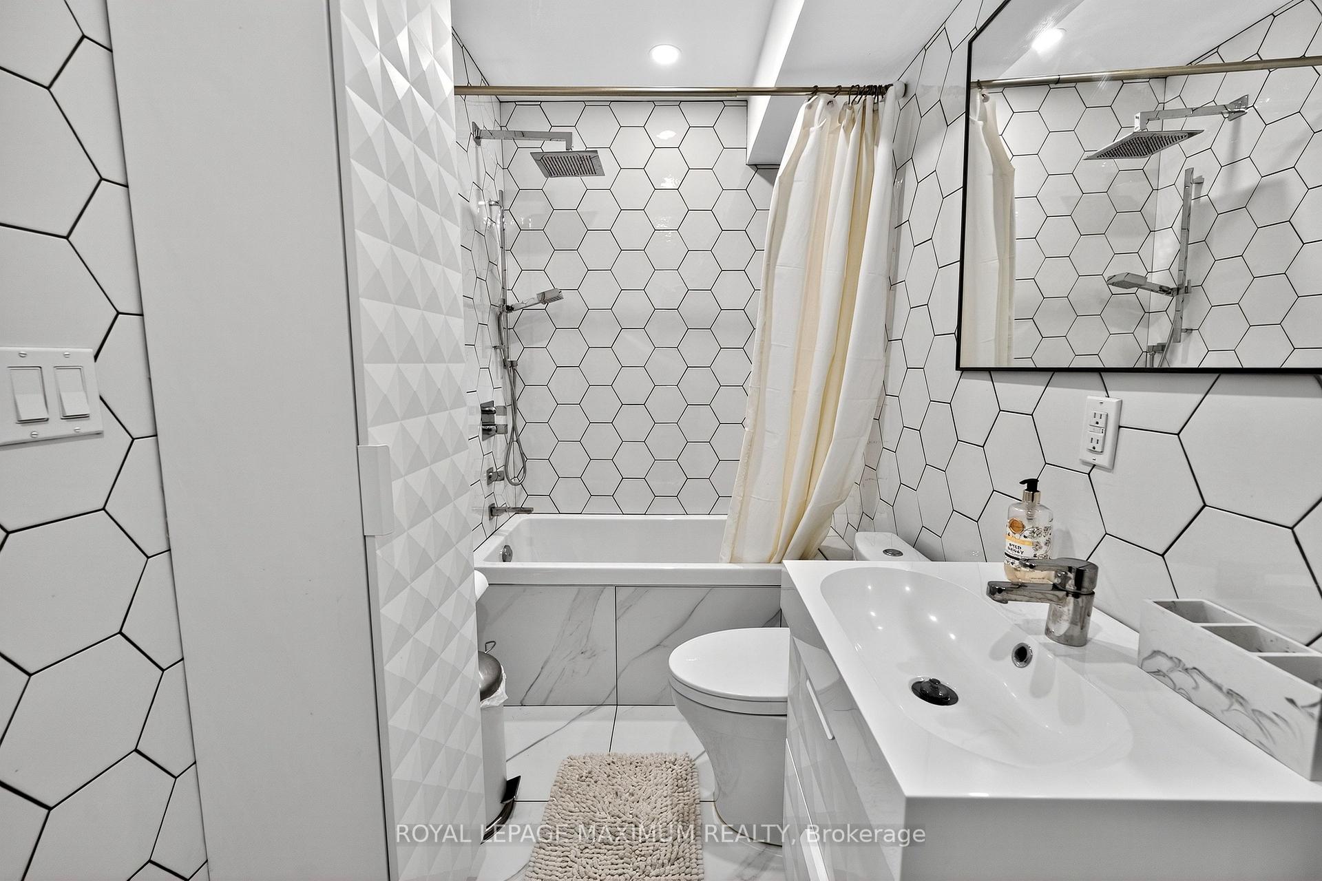 Photo 35 of Unit Unit 2, 263 Brock Avenue, Toronto, Little Portugal — HOMEH