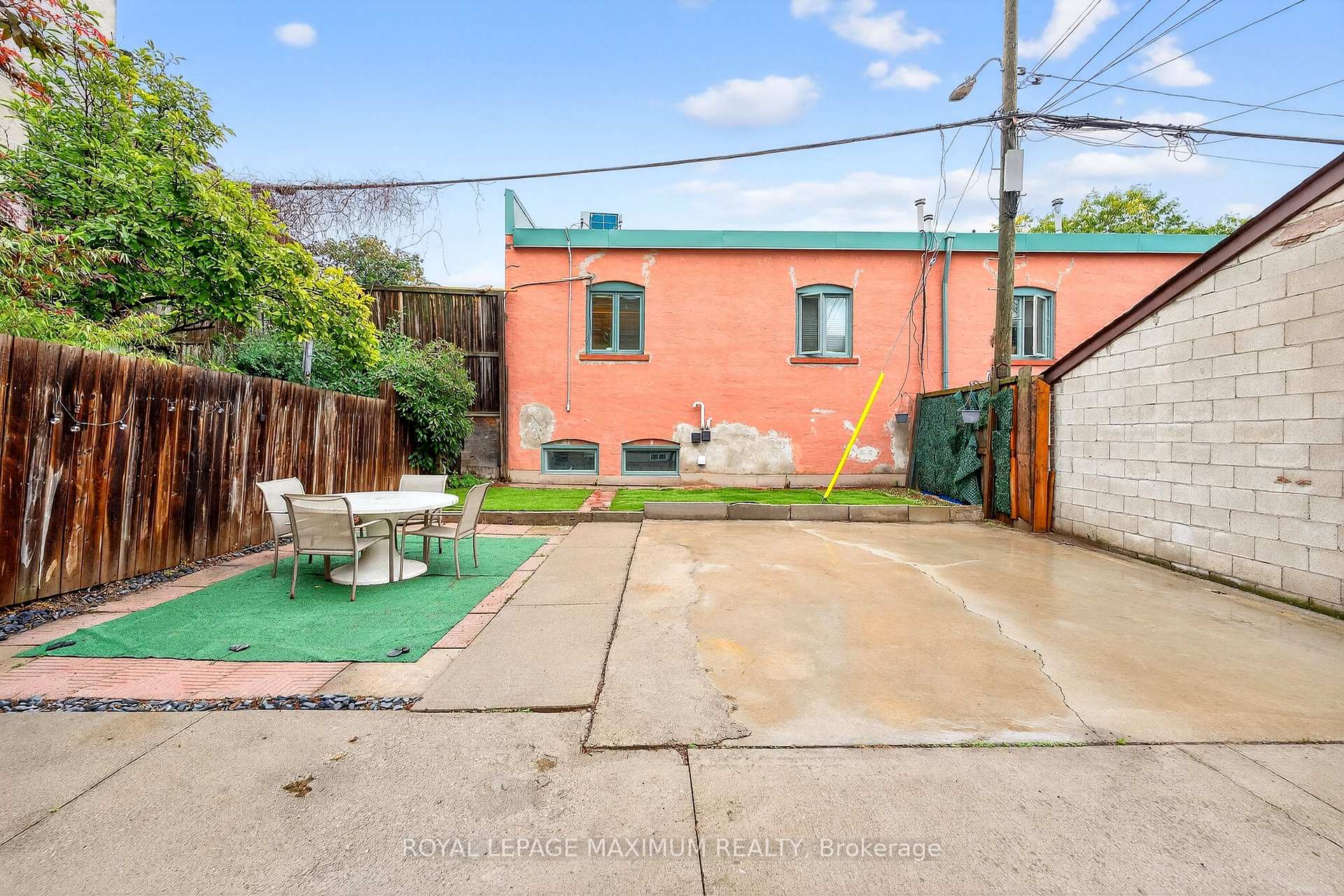 Photo 46 of Unit Unit 2, 263 Brock Avenue, Toronto, Little Portugal — HOMEH