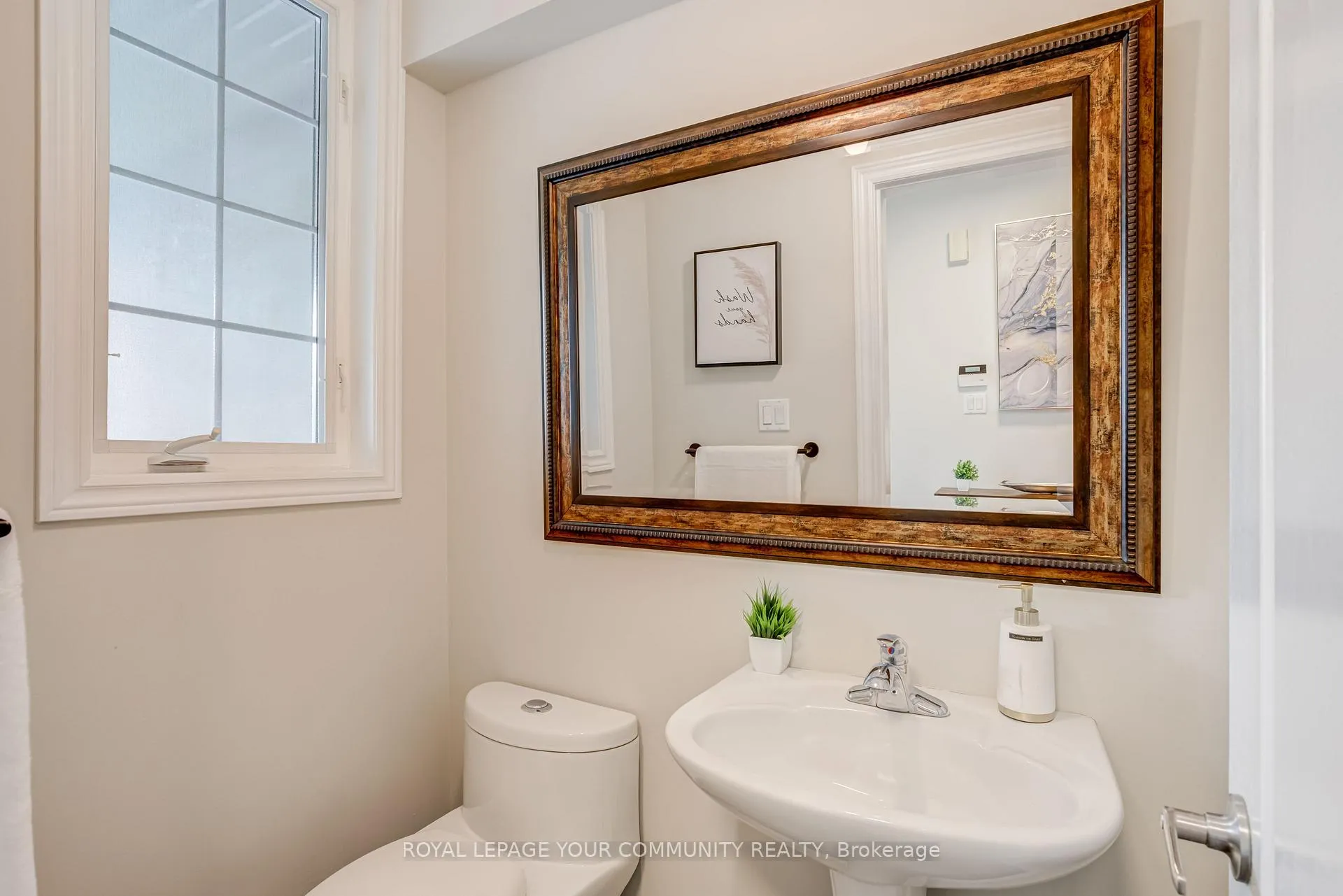 Photo 7 of 76 Cabernet Road, Vaughan, Patterson — HOMEH