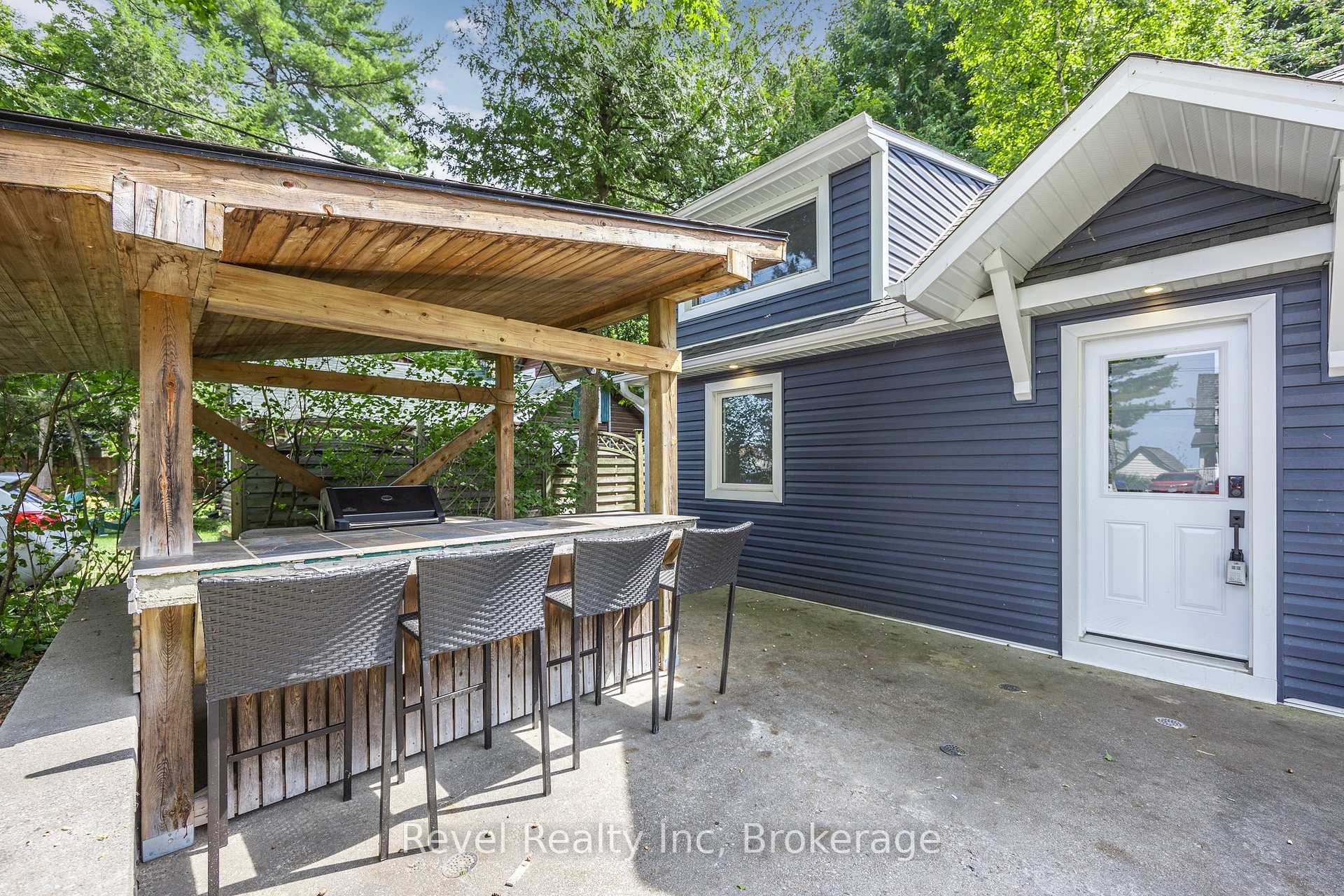Photo 4 of 135 Centre Beach Road, Tiny, Rural Tiny — HOMEH