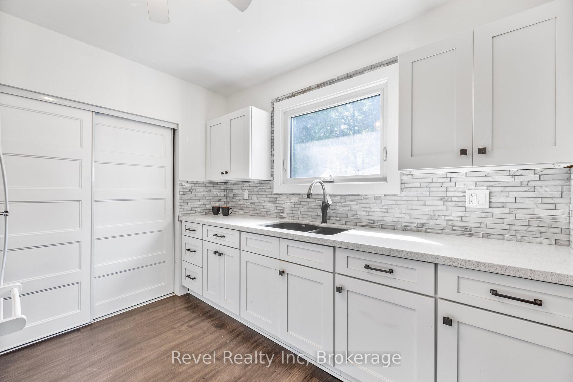 Photo 11 of 135 Centre Beach Road, Tiny, Rural Tiny — HOMEH