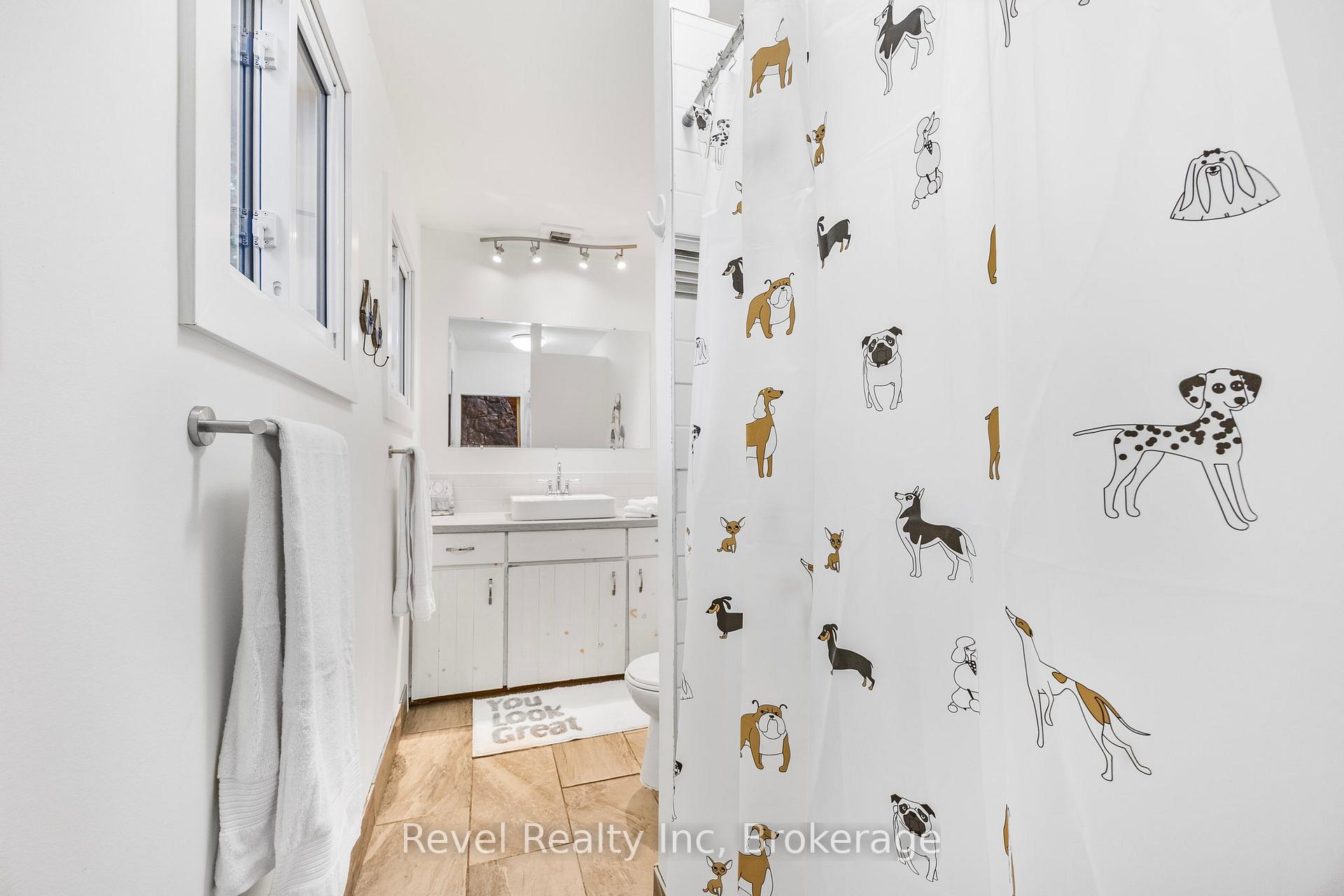 Photo 16 of 135 Centre Beach Road, Tiny, Rural Tiny — HOMEH