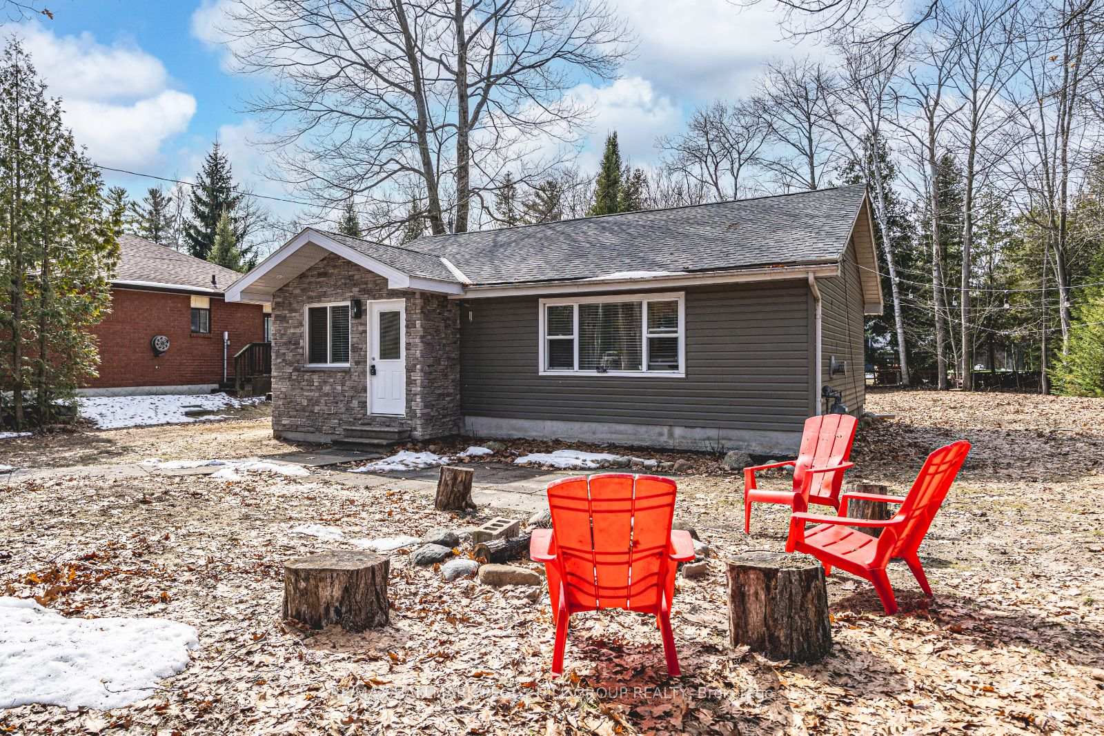 Photo 13 of 12 Doan Avenue, Tiny, Rural Tiny — HOMEH