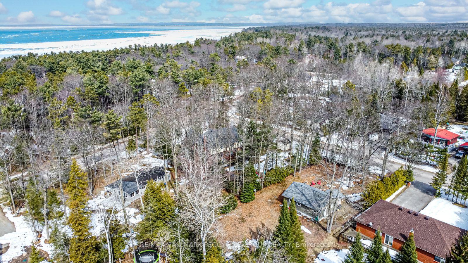 Photo 15 of 12 Doan Avenue, Tiny, Rural Tiny — HOMEH