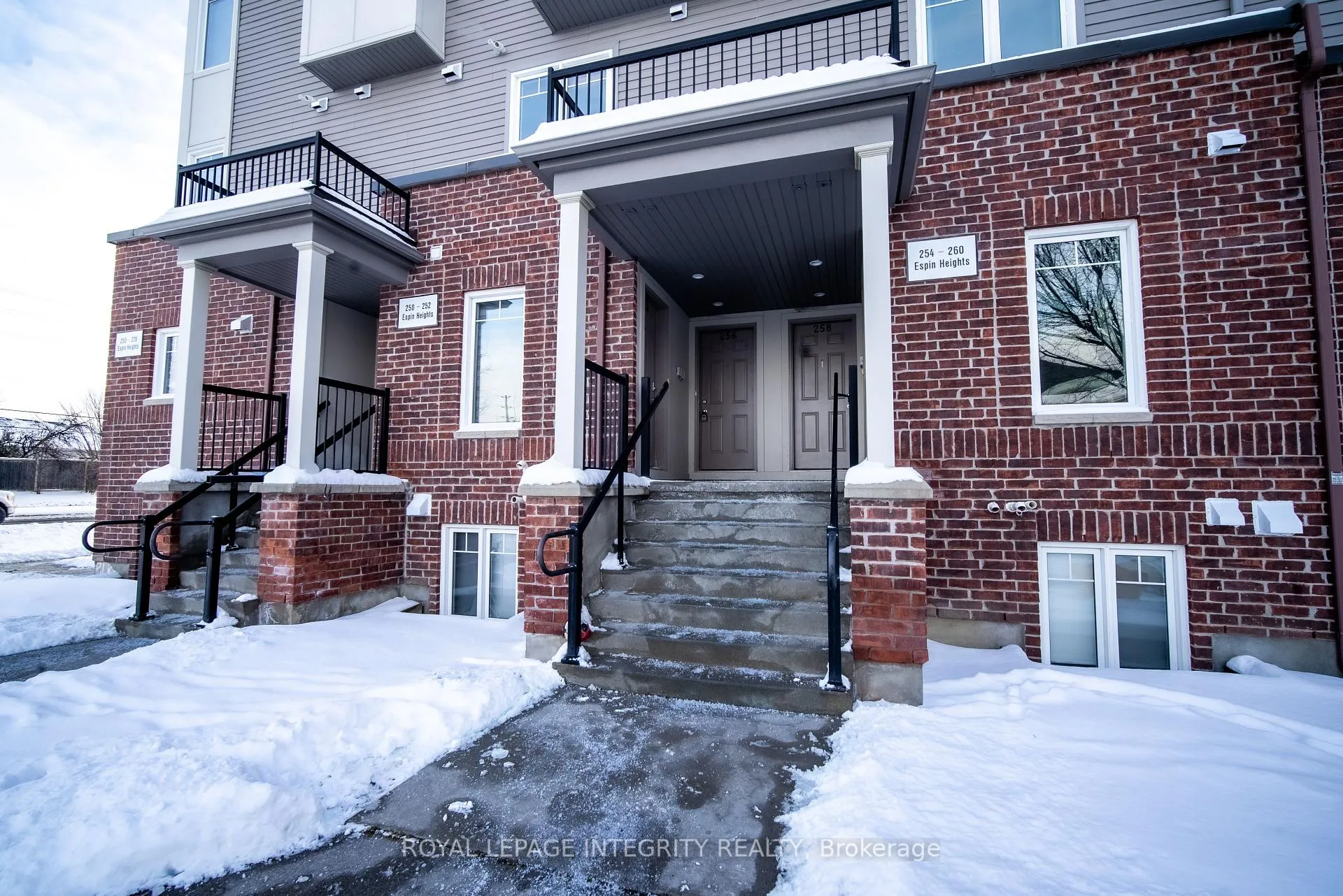 Photo 3 of 256 Espin Heights, Ottawa, Barrhaven - Stonebridge — HOMEH