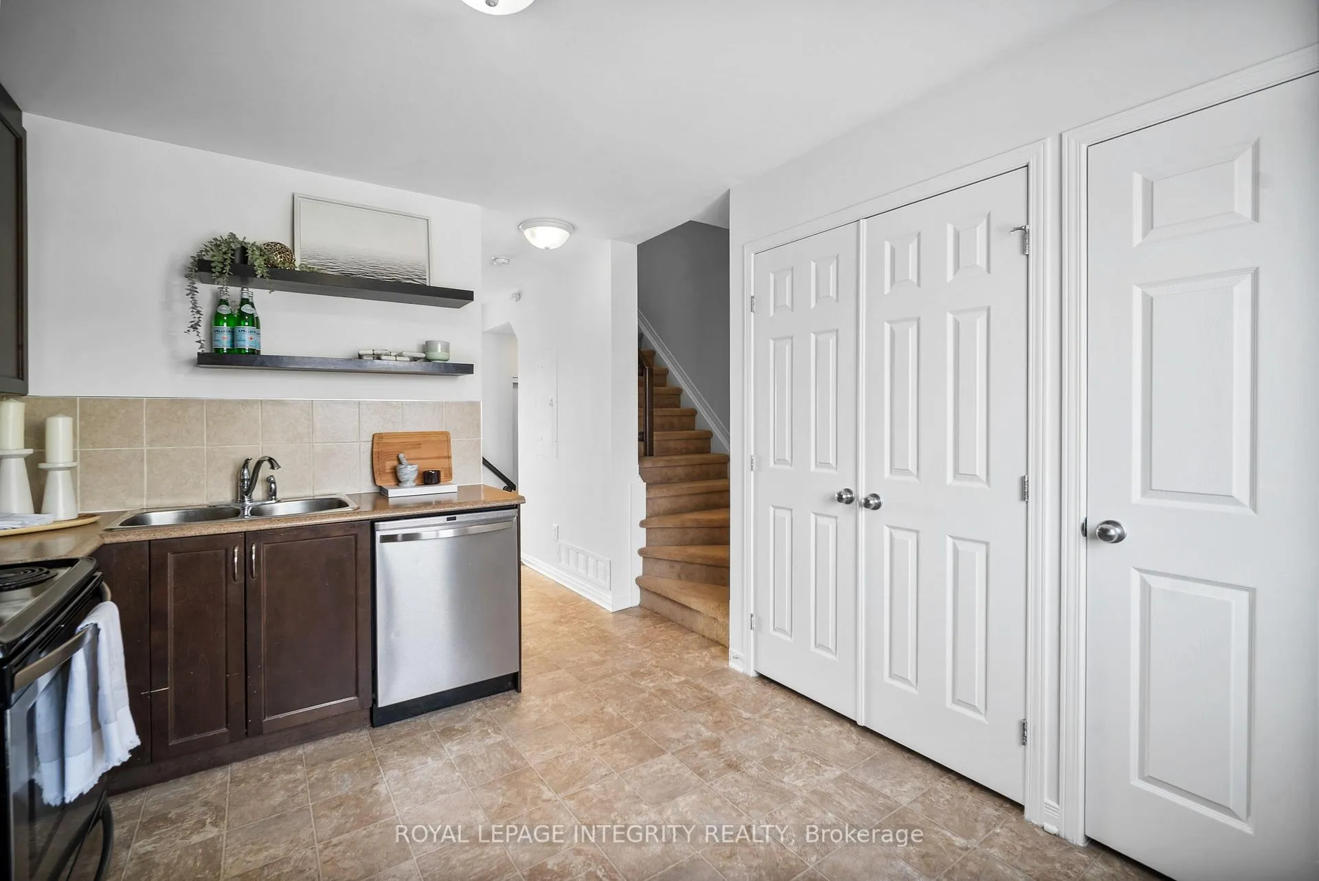 Photo 10 of 256 Espin Heights, Ottawa, Barrhaven - Stonebridge — HOMEH