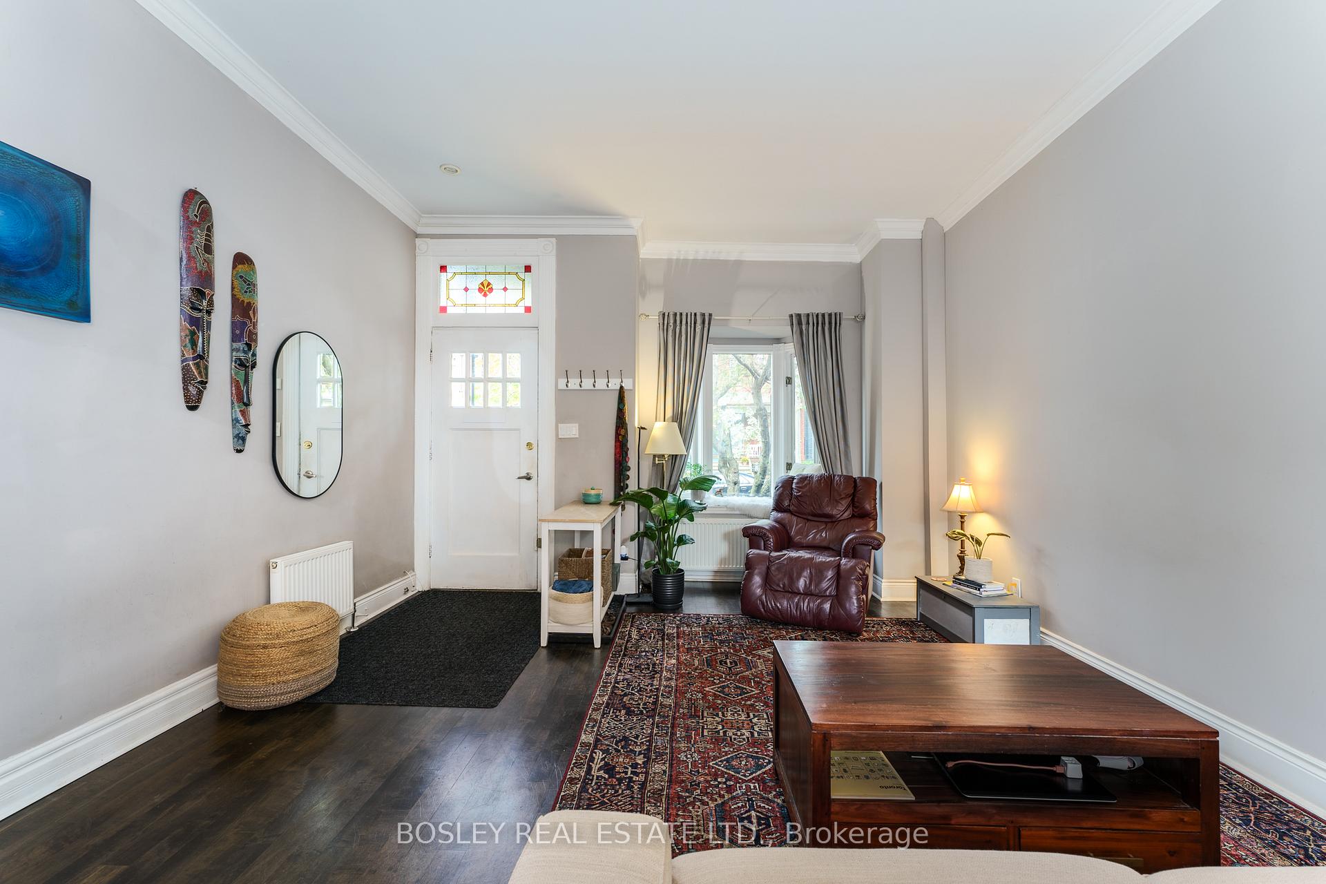 Photo 2 of 45 Shannon Street, Toronto, Trinity-Bellwoods — HOMEH