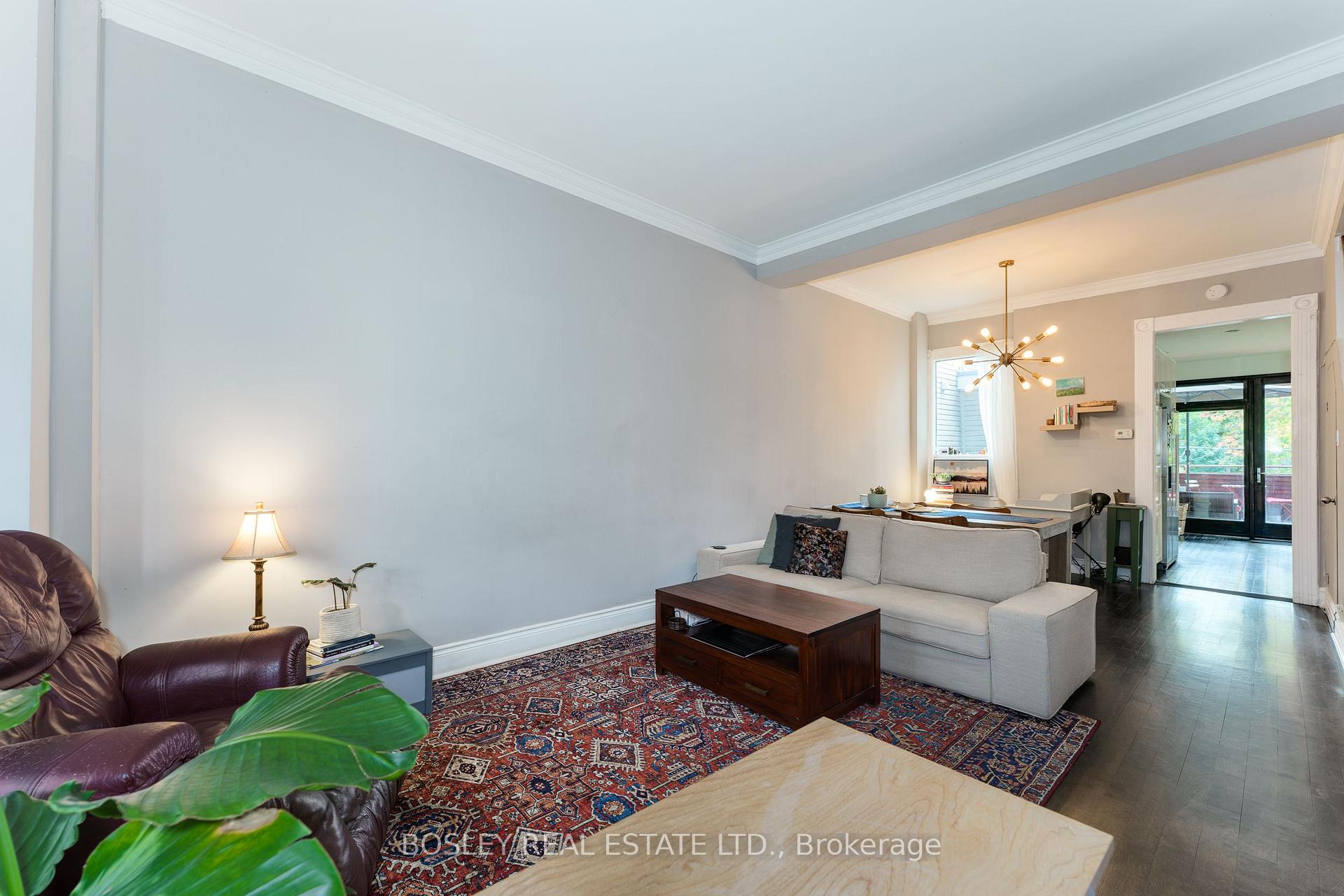 Photo 5 of 45 Shannon Street, Toronto, Trinity-Bellwoods — HOMEH