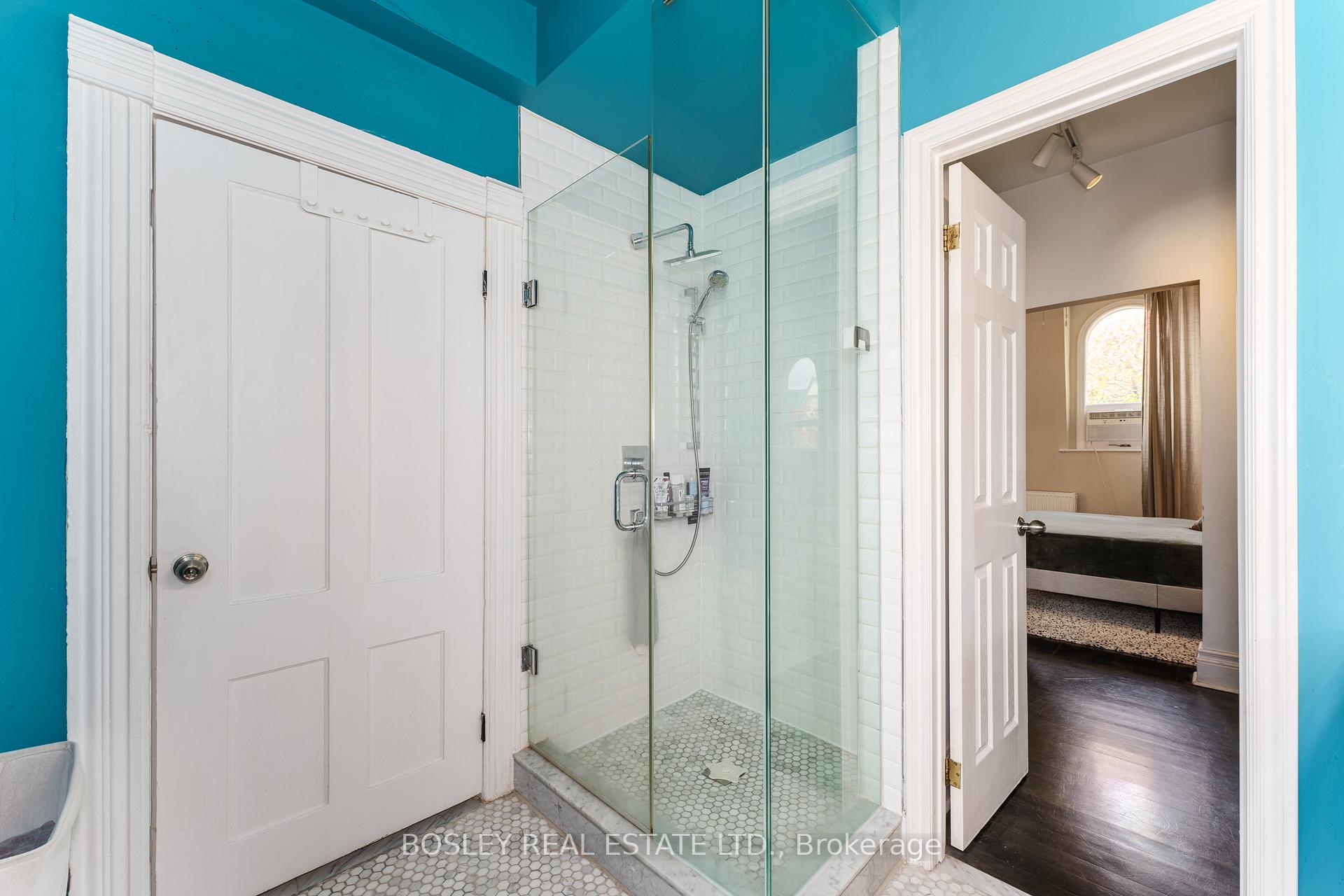 Photo 23 of 45 Shannon Street, Toronto, Trinity-Bellwoods — HOMEH
