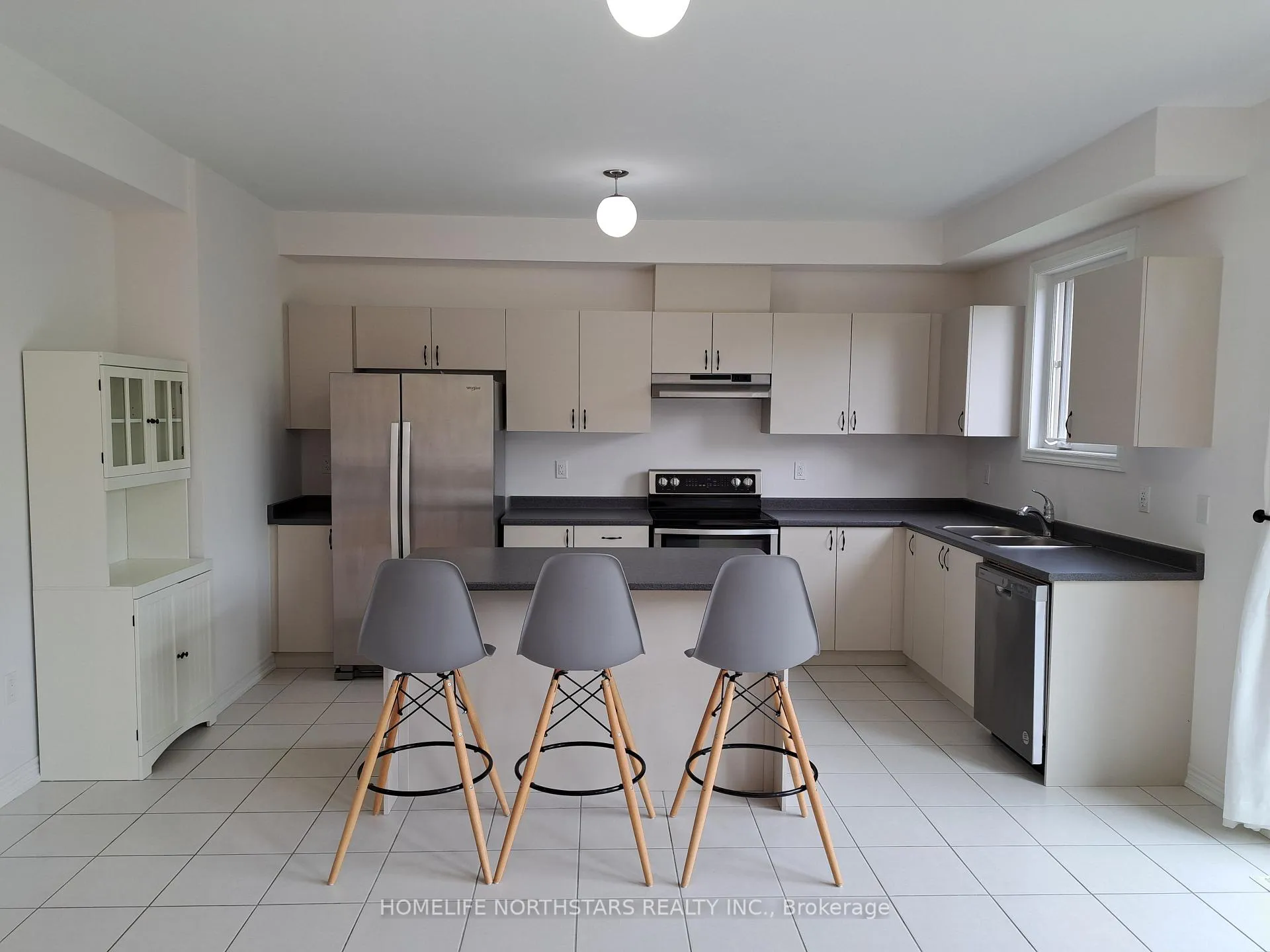 Photo 12 of 53 Wakefield Boulevard, Essa, Angus — HOMEH
