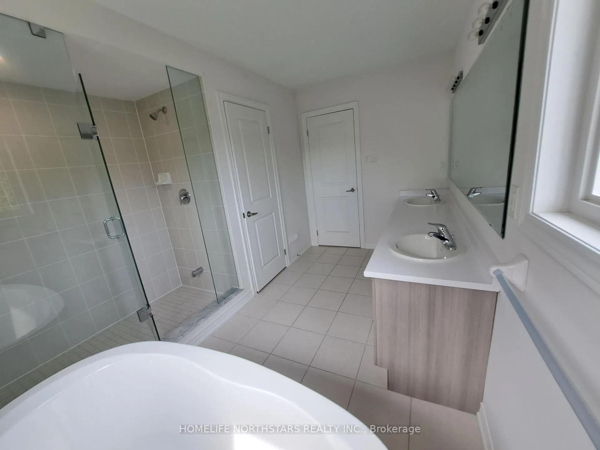Photo 29 of 53 Wakefield Boulevard, Essa, Angus — HOMEH