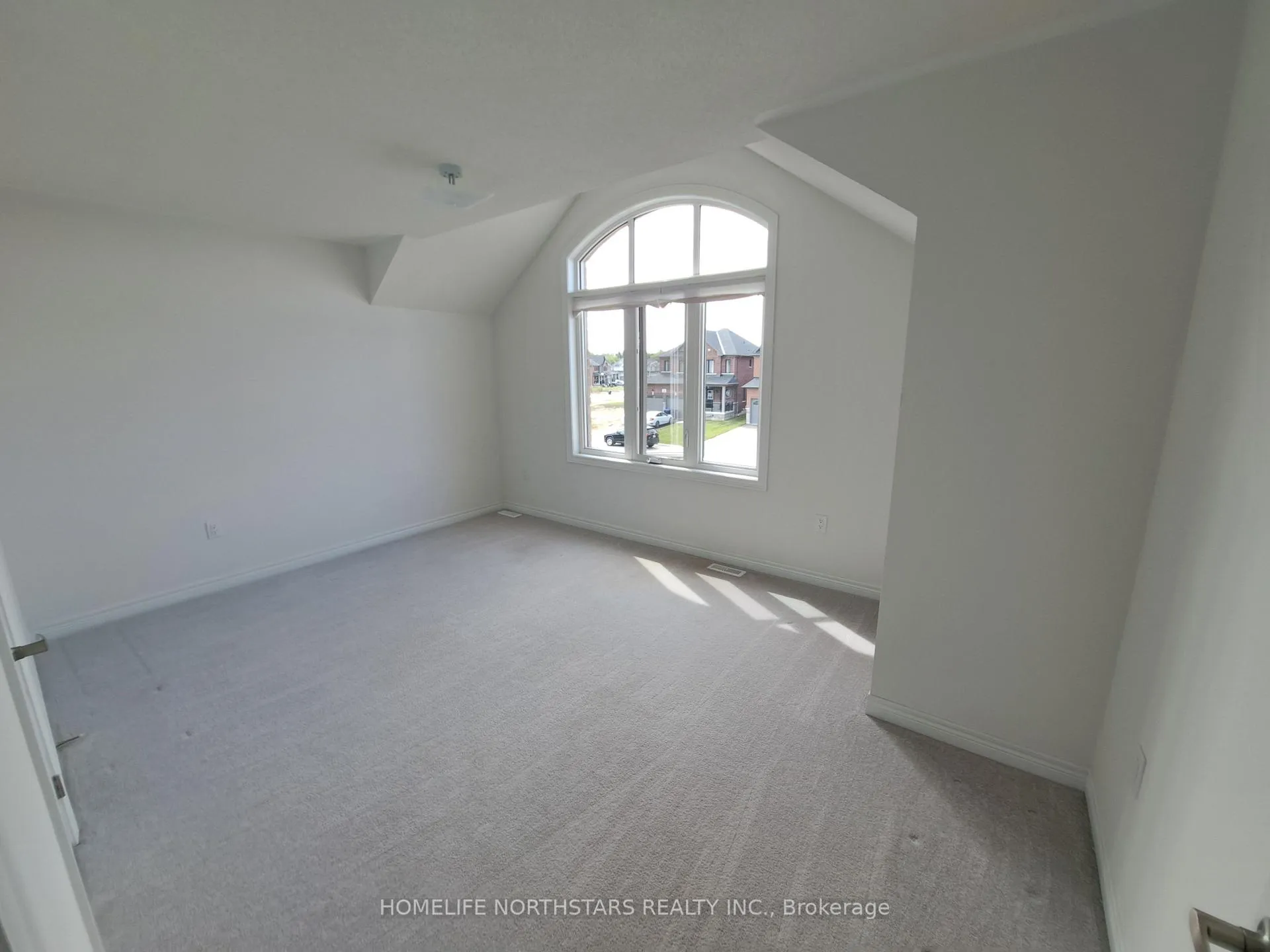 Photo 35 of 53 Wakefield Boulevard, Essa, Angus — HOMEH