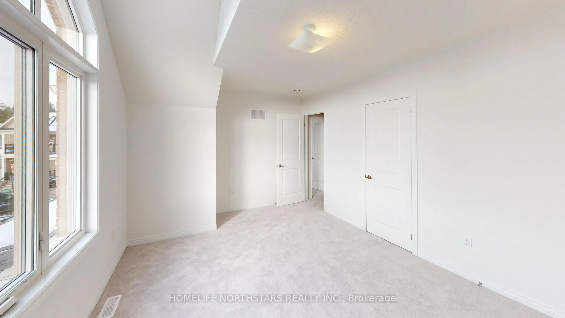 Photo 37 of 53 Wakefield Boulevard, Essa, Angus — HOMEH