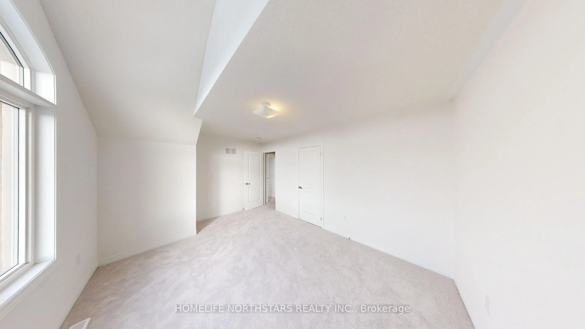 Photo 38 of 53 Wakefield Boulevard, Essa, Angus — HOMEH