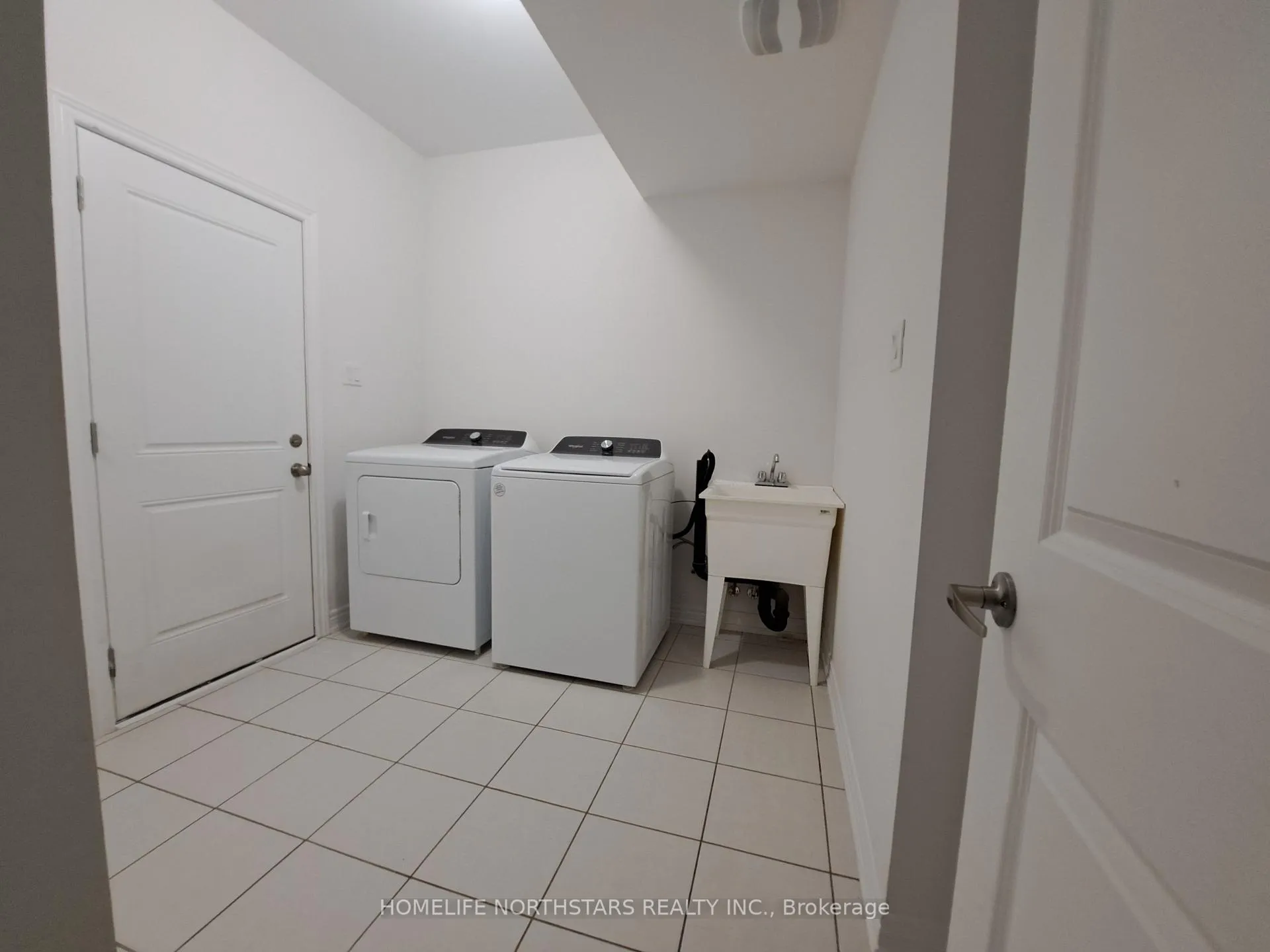 Photo 43 of 53 Wakefield Boulevard, Essa, Angus — HOMEH