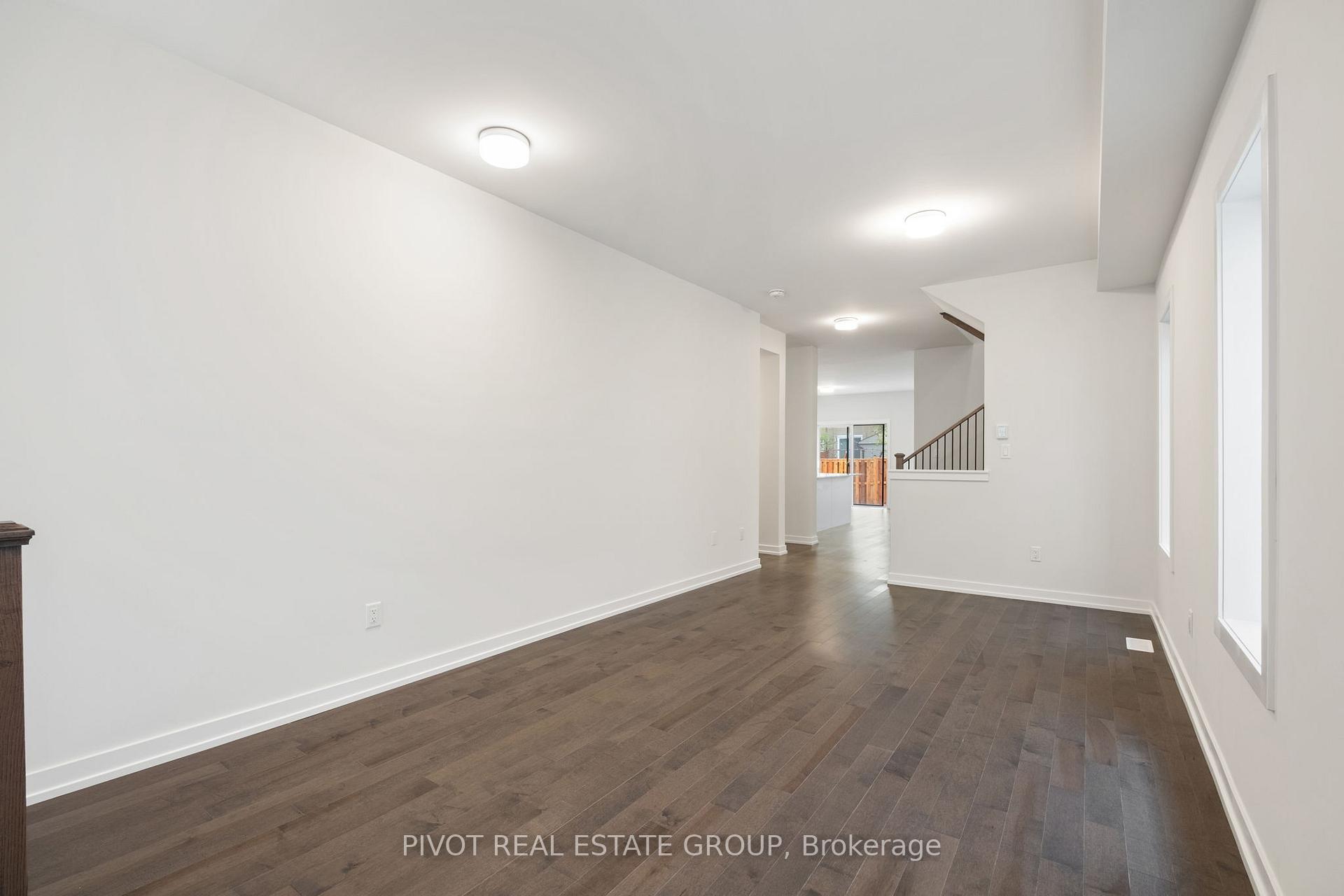 Photo 6 of 85 Danielle Moore Circle, Scarborough, Bendale — HOMEH