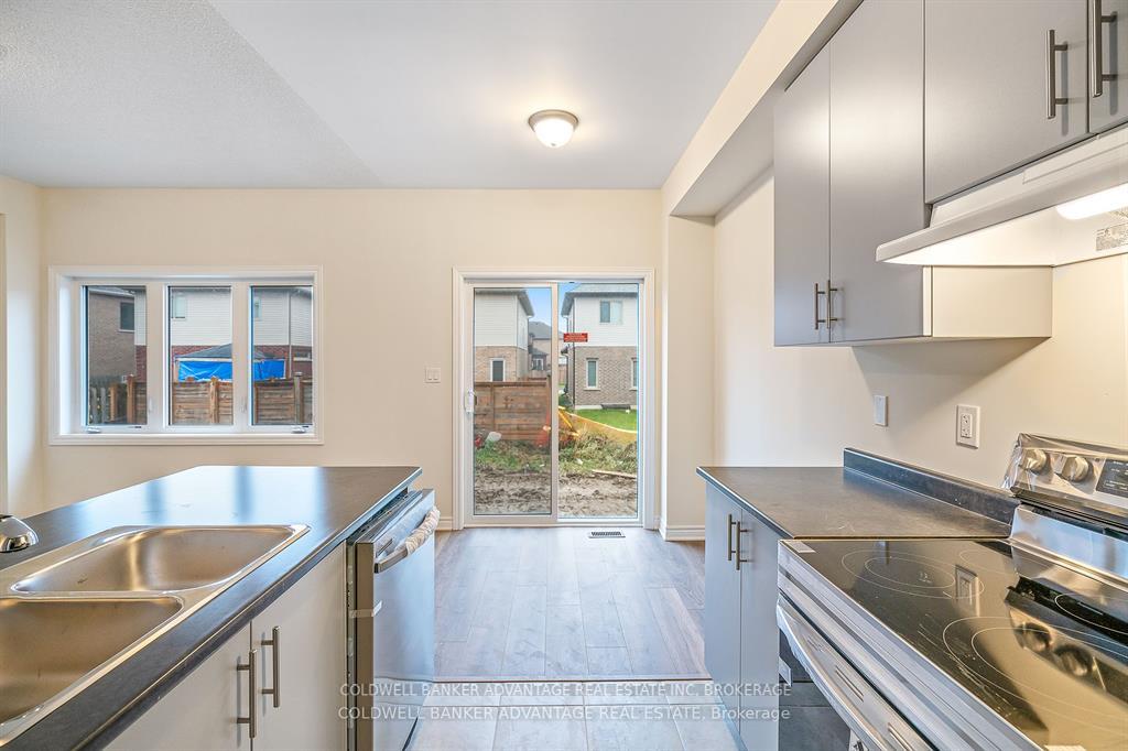 Photo 12 of 75 Sapphire Way, Thorold, Rolling Meadows — HOMEH