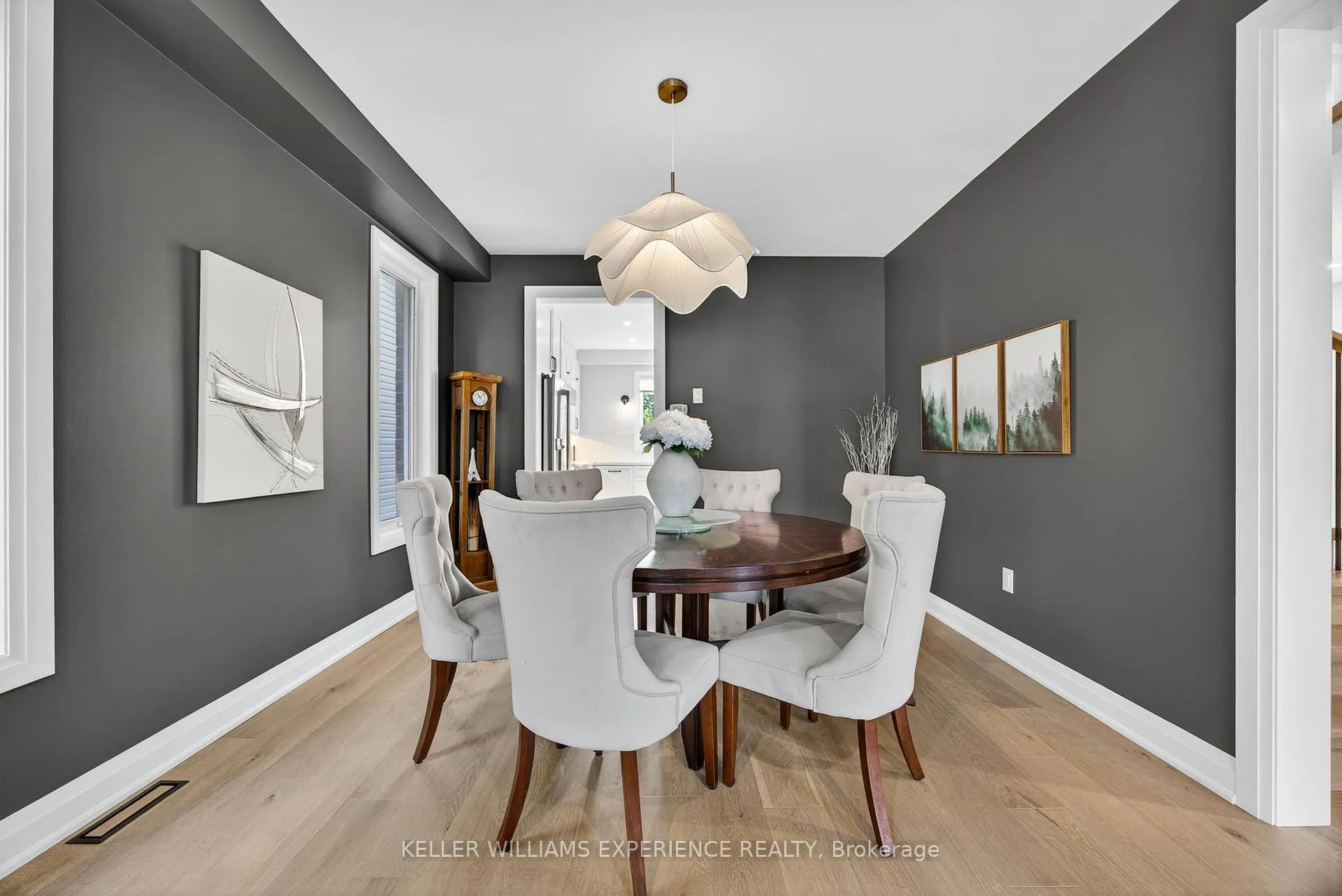 Photo 9 of 50 Regalia Way, Barrie, Innis-Shore — HOMEH
