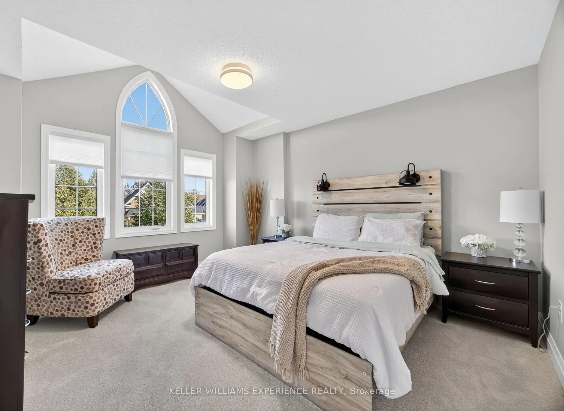 Photo 19 of 50 Regalia Way, Barrie, Innis-Shore — HOMEH