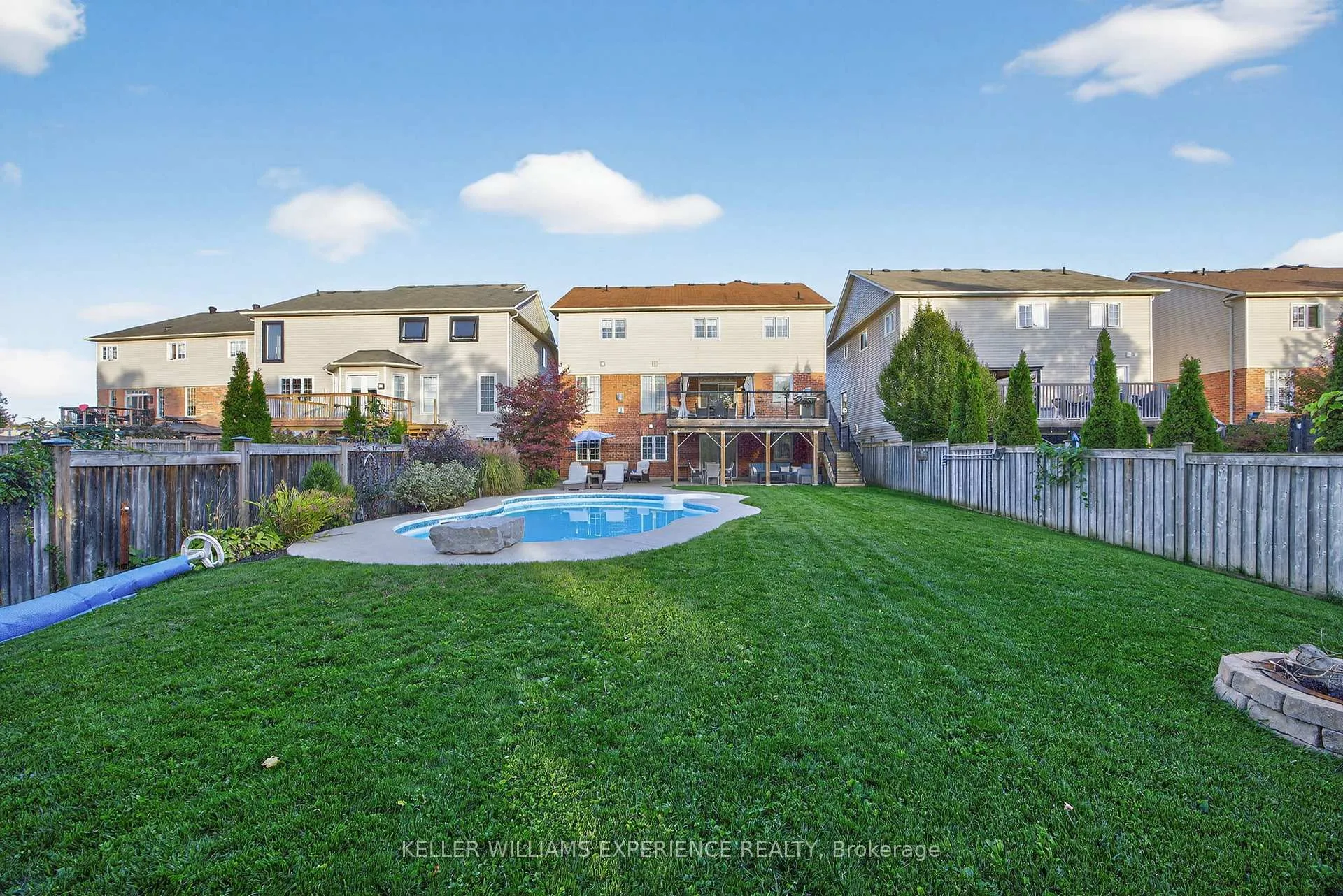 Photo 29 of 50 Regalia Way, Barrie, Innis-Shore — HOMEH