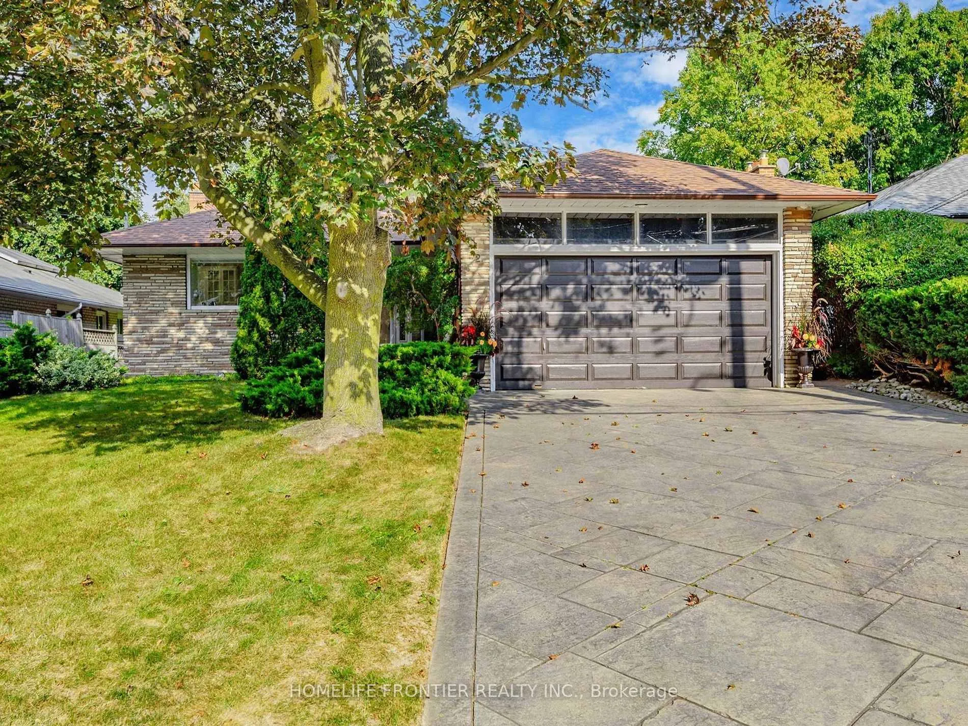 Photo 1 of Unit Upper, 52 Landfair Crescent, Scarborough, Woburn — HOMEH