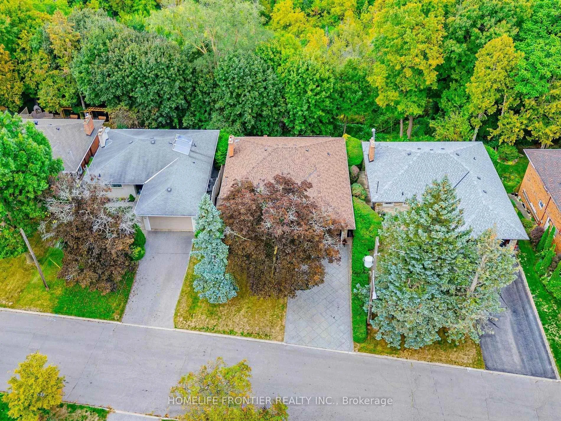 Photo 23 of Unit Upper, 52 Landfair Crescent, Scarborough, Woburn — HOMEH