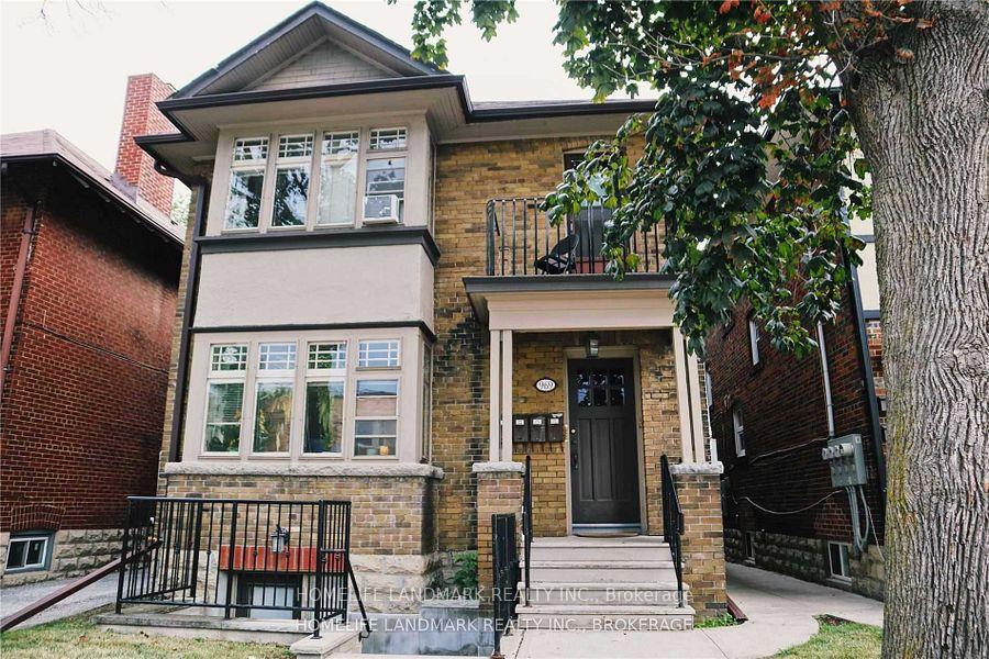 Front of Unit LWR FR, 969 Avenue Road
