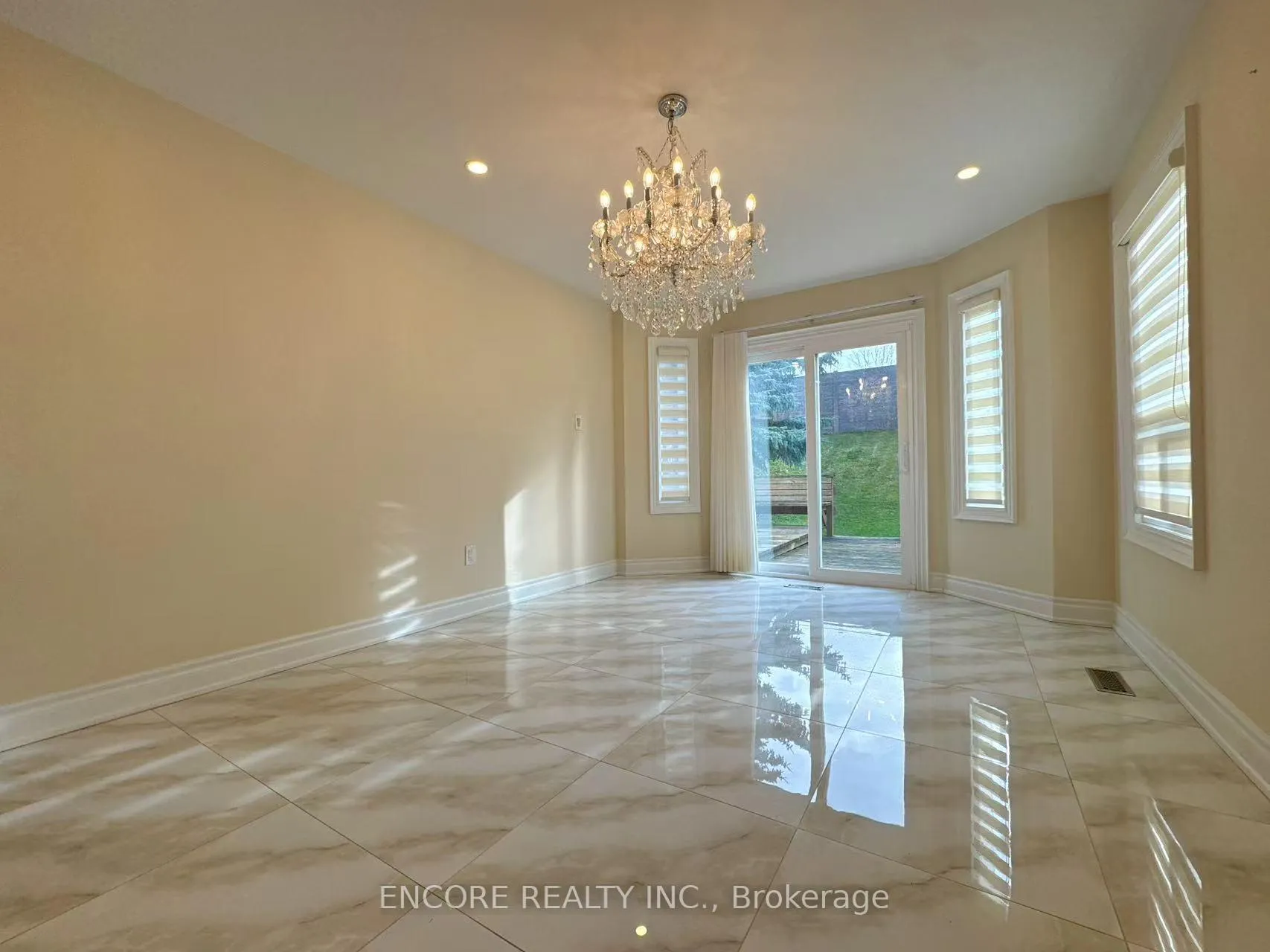 Photo 9 of 122 Lyndhurst Drive, Markham, Thornlea — HOMEH