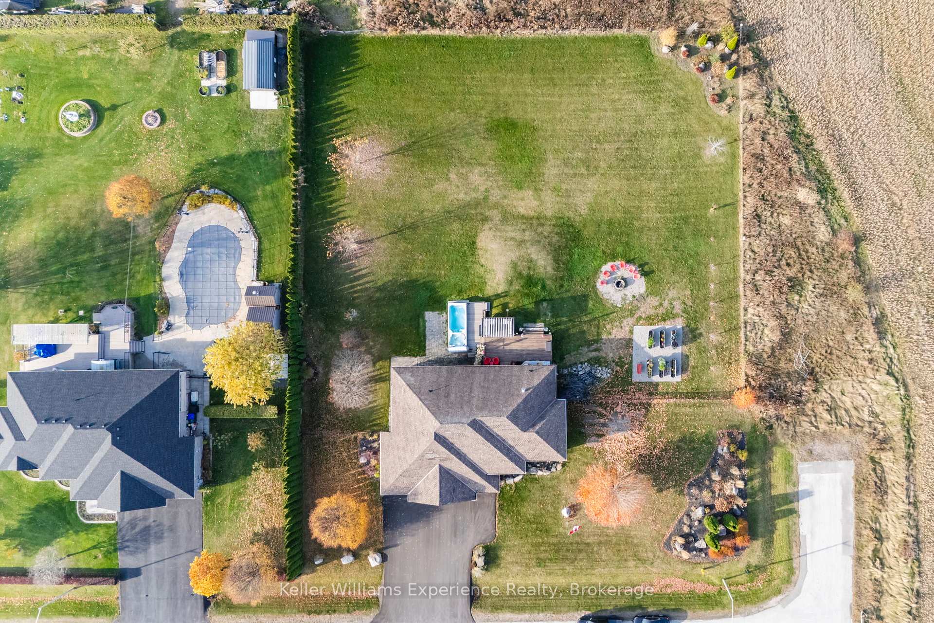 Photo 4 of 54 Asselin Drive, Tiny, Rural Tiny — HOMEH