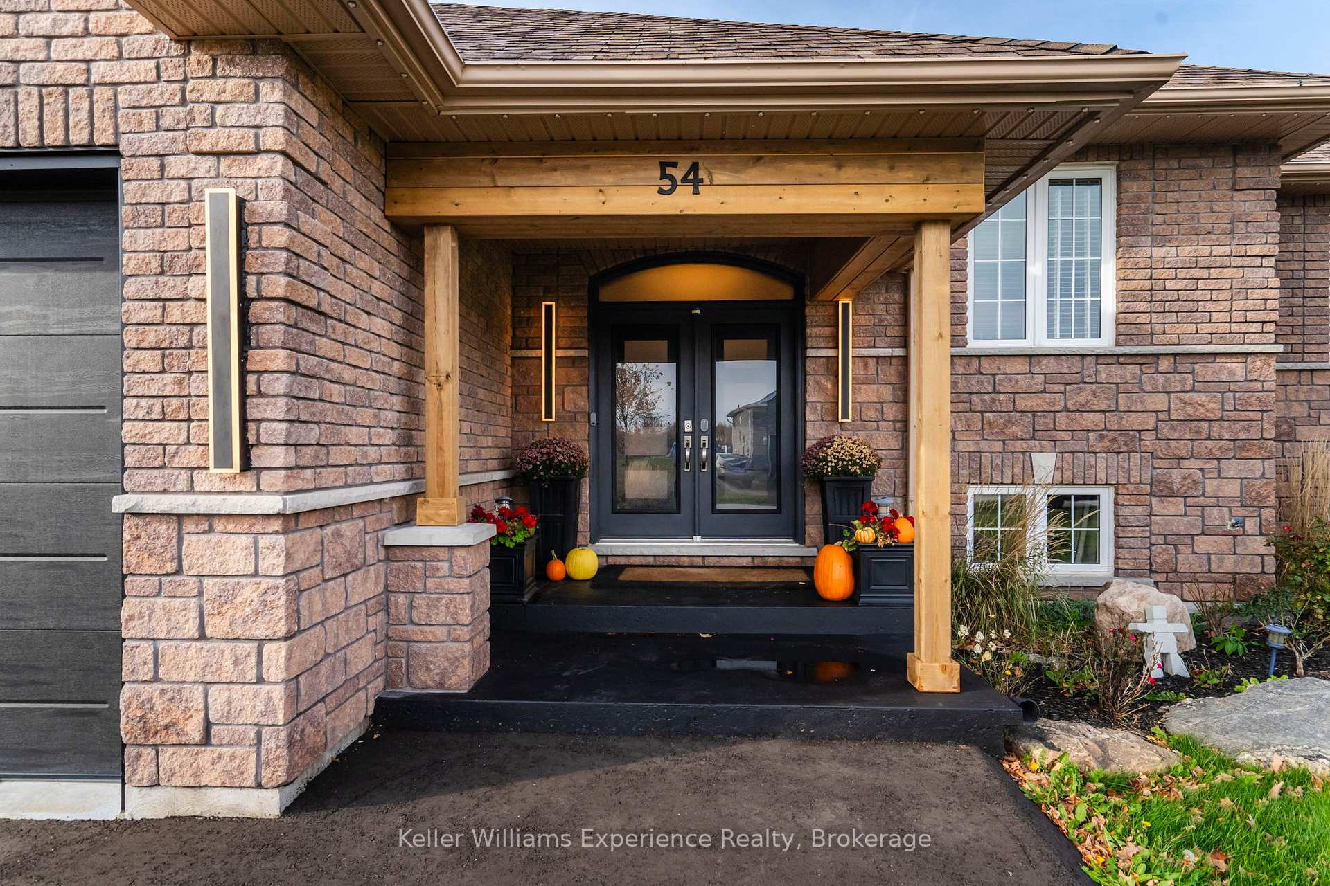 Photo 6 of 54 Asselin Drive, Tiny, Rural Tiny — HOMEH