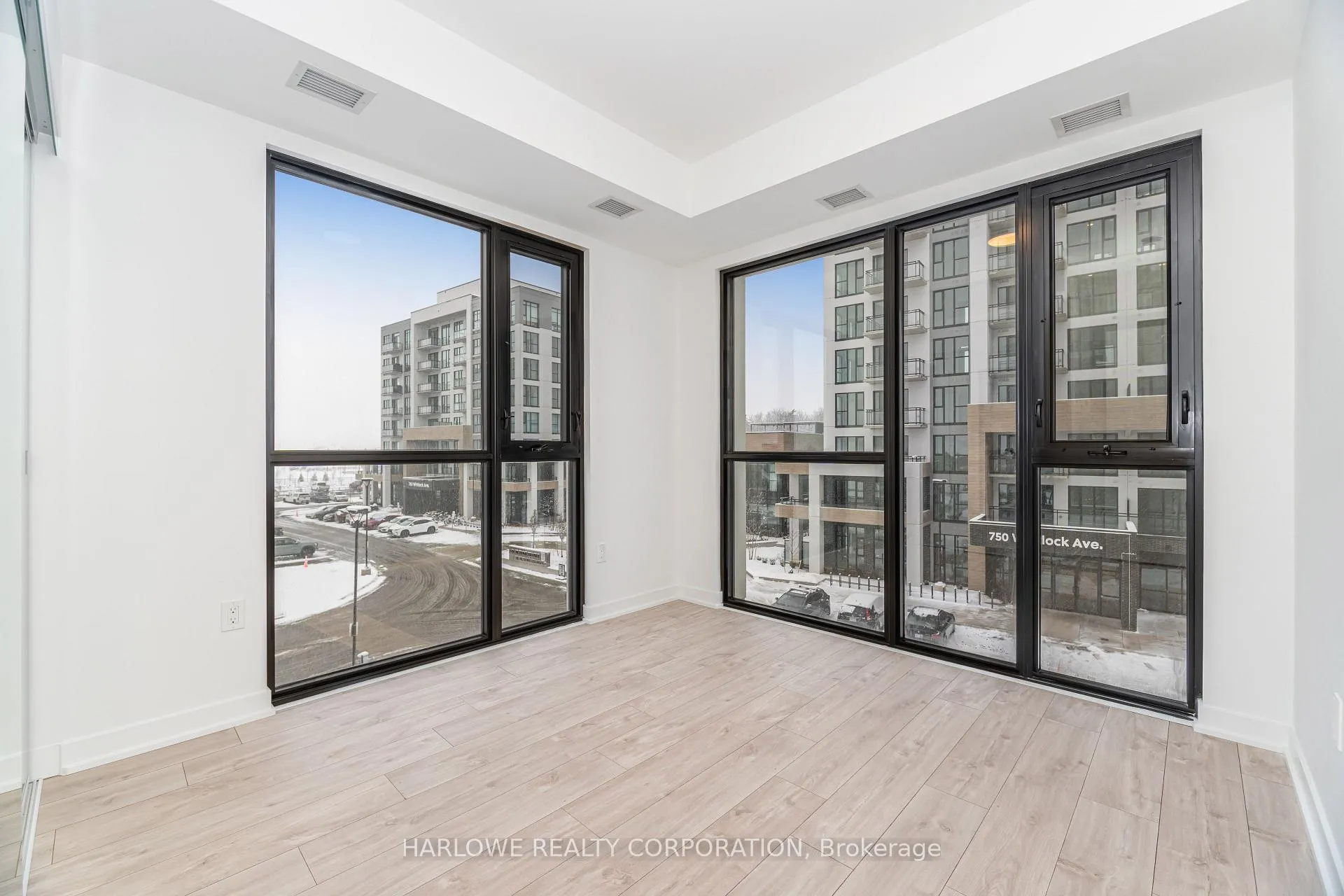 Photo 21 of Unit 303, 720 Whitlock Avenue, Milton, Cobban — HOMEH